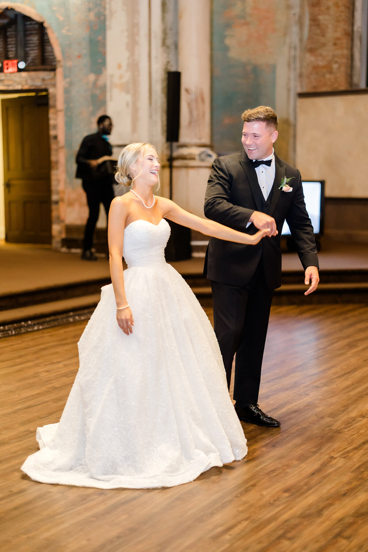 kasia-sickau-wedding-photographer-grace-alex-monastery-event-center-cincinnati-ohio1N1A3048