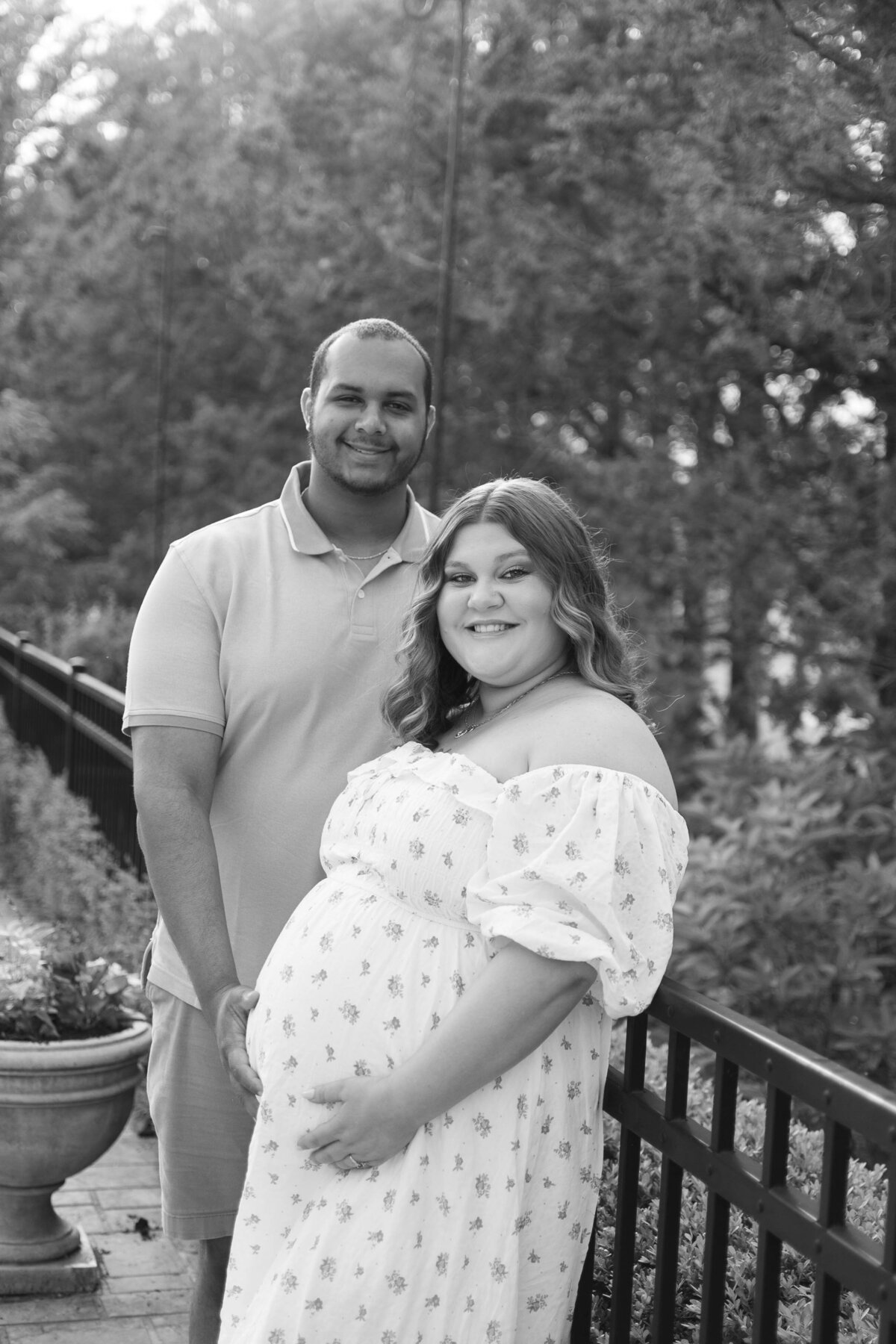 Taylor Elizabeth Photography Weddings and Lifetyle Photographer in Indiana Maternity + Family Photo 12