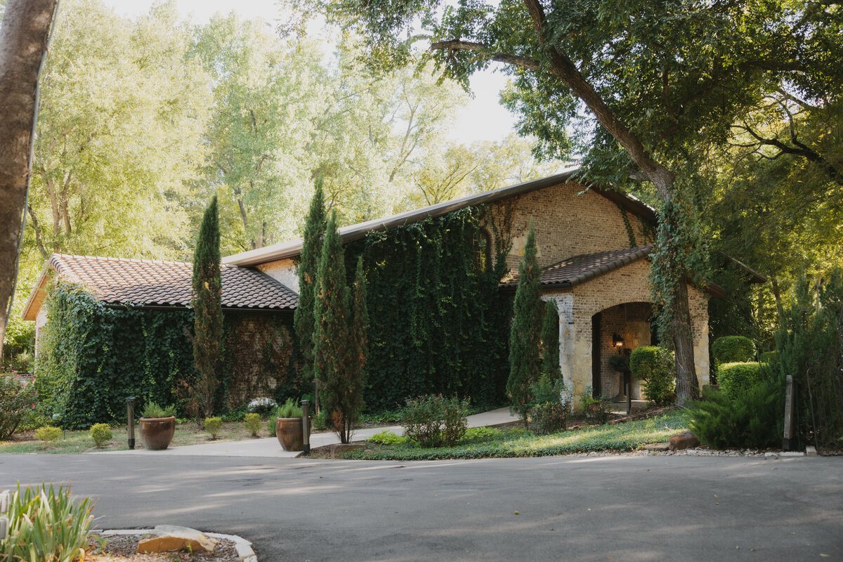 Abby Heron Photography Texas Based and Travel Wedding and Couples Photographer — Wedding Gallery for Joel + Lauren 25