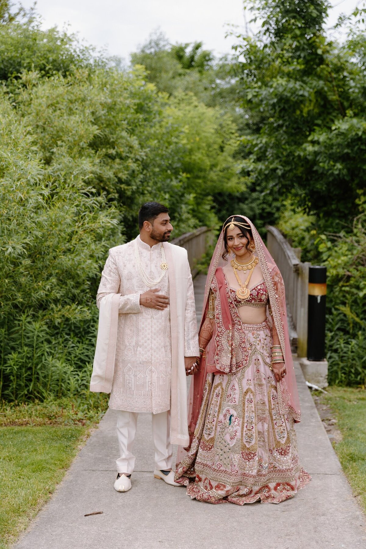 Nichole-Babiez-Photography-wedding-photographer-indian-wedding-photographer-mendhi-sangeet-baraat-luxury-chicago-illinois-marriott-schaumburg-57