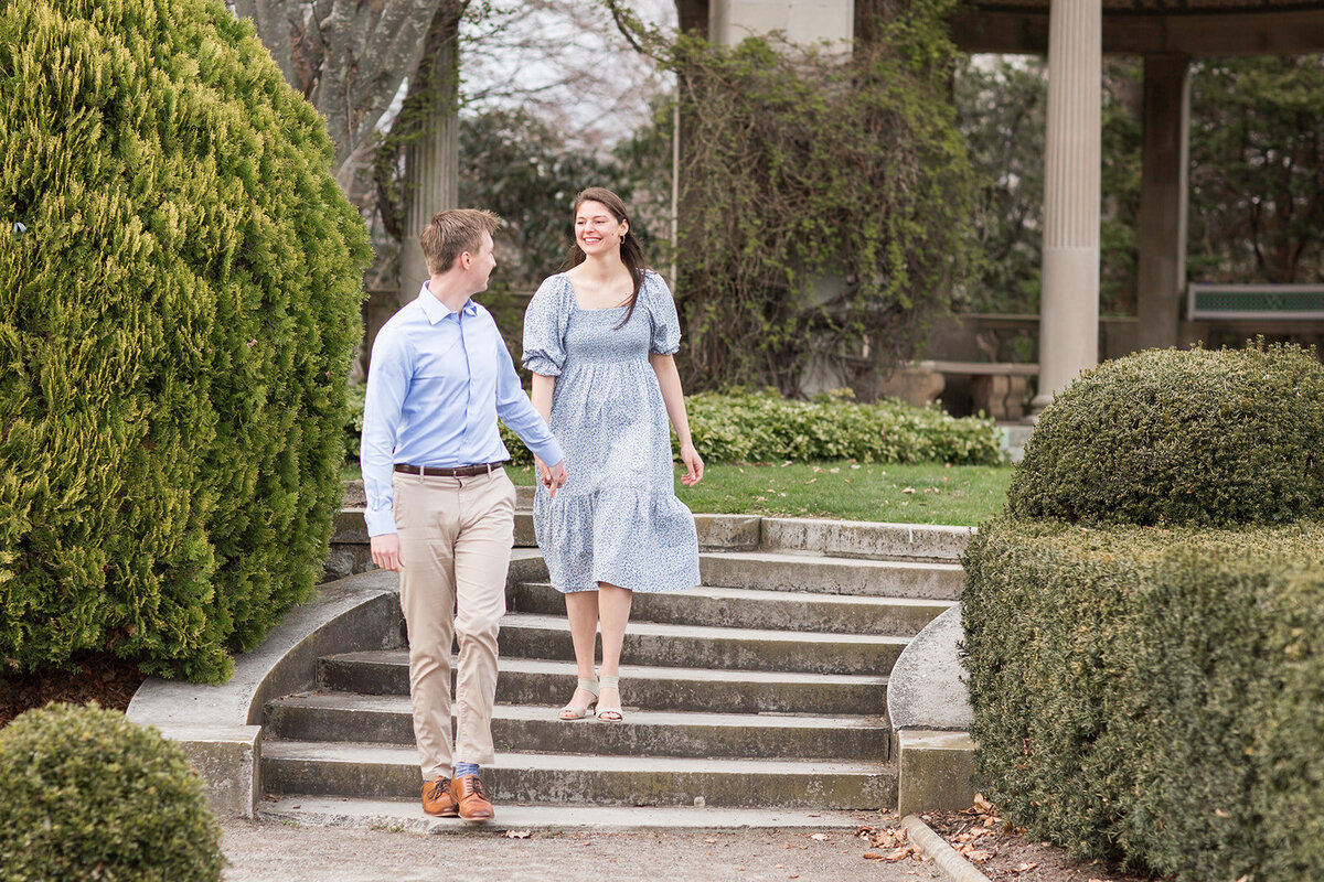 Engagement-shoot-at-the-harkness-park-stella-blue-photography-ct