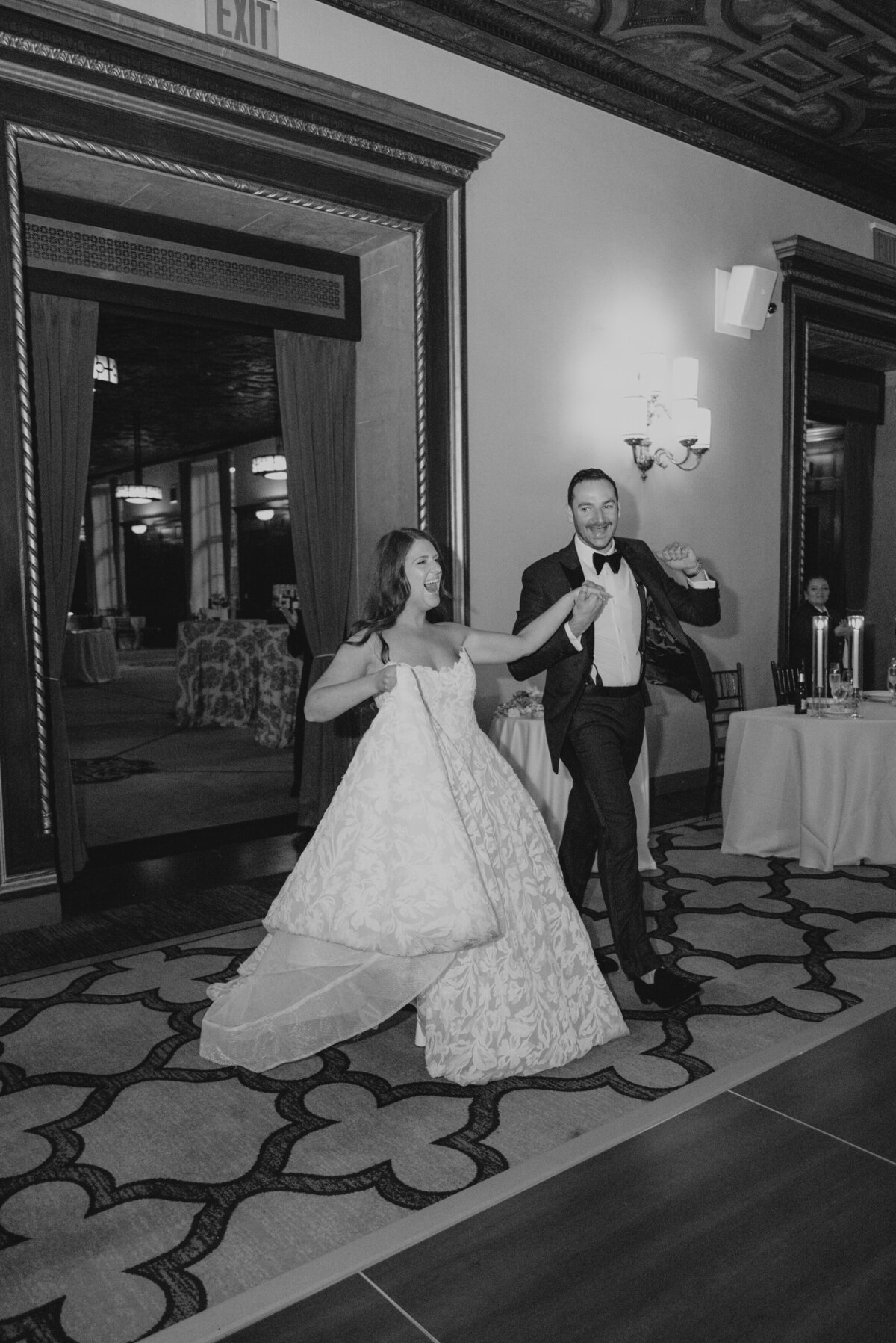 Faye-Fern-Creative-MariaBLung-Meg-Brandon-New-York-Athletic-Club-St-Patricks-Cathedral-Wedding-Reception-08