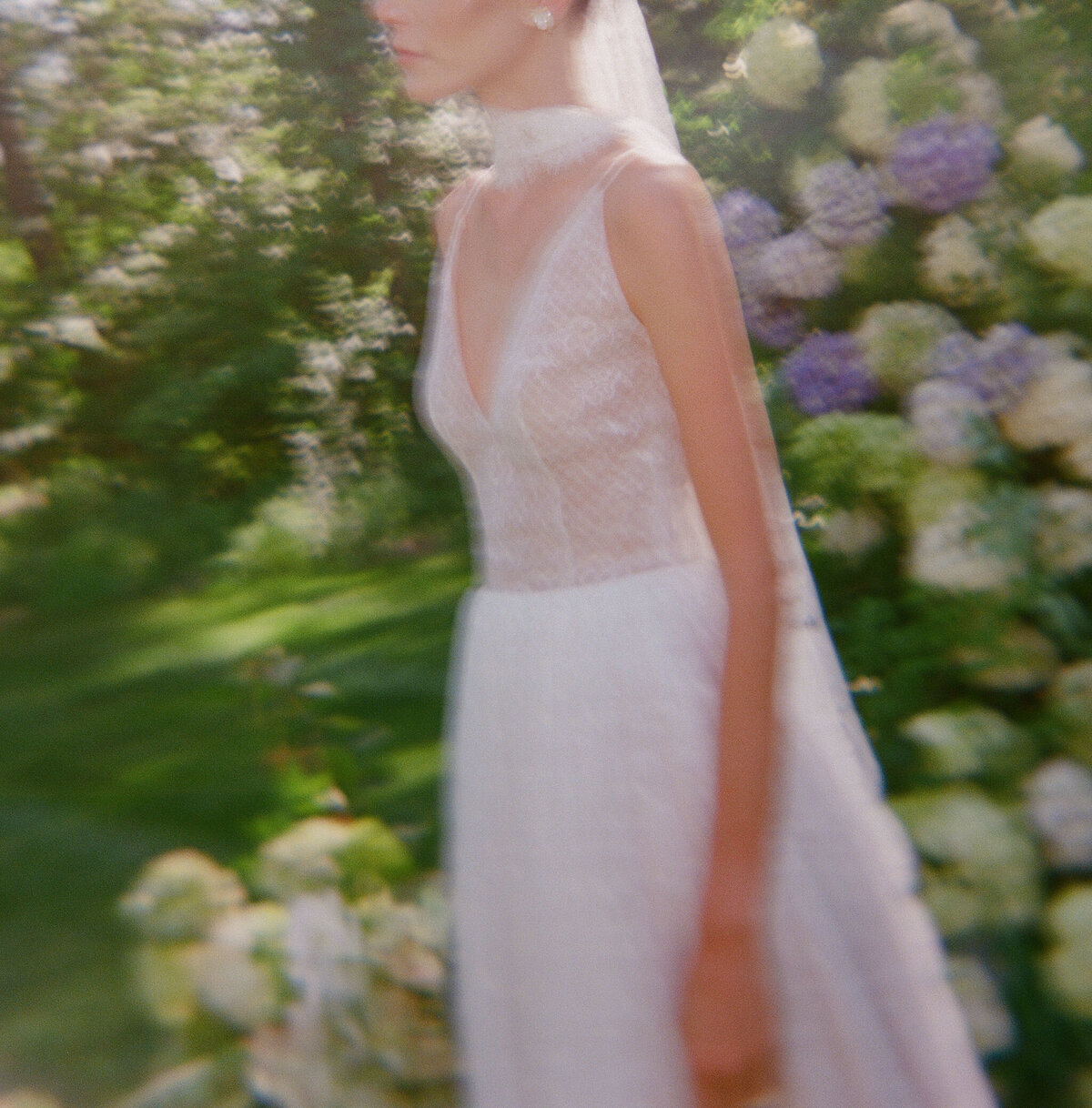 editorial-style-wedding-photo-at-willow-hill-ct