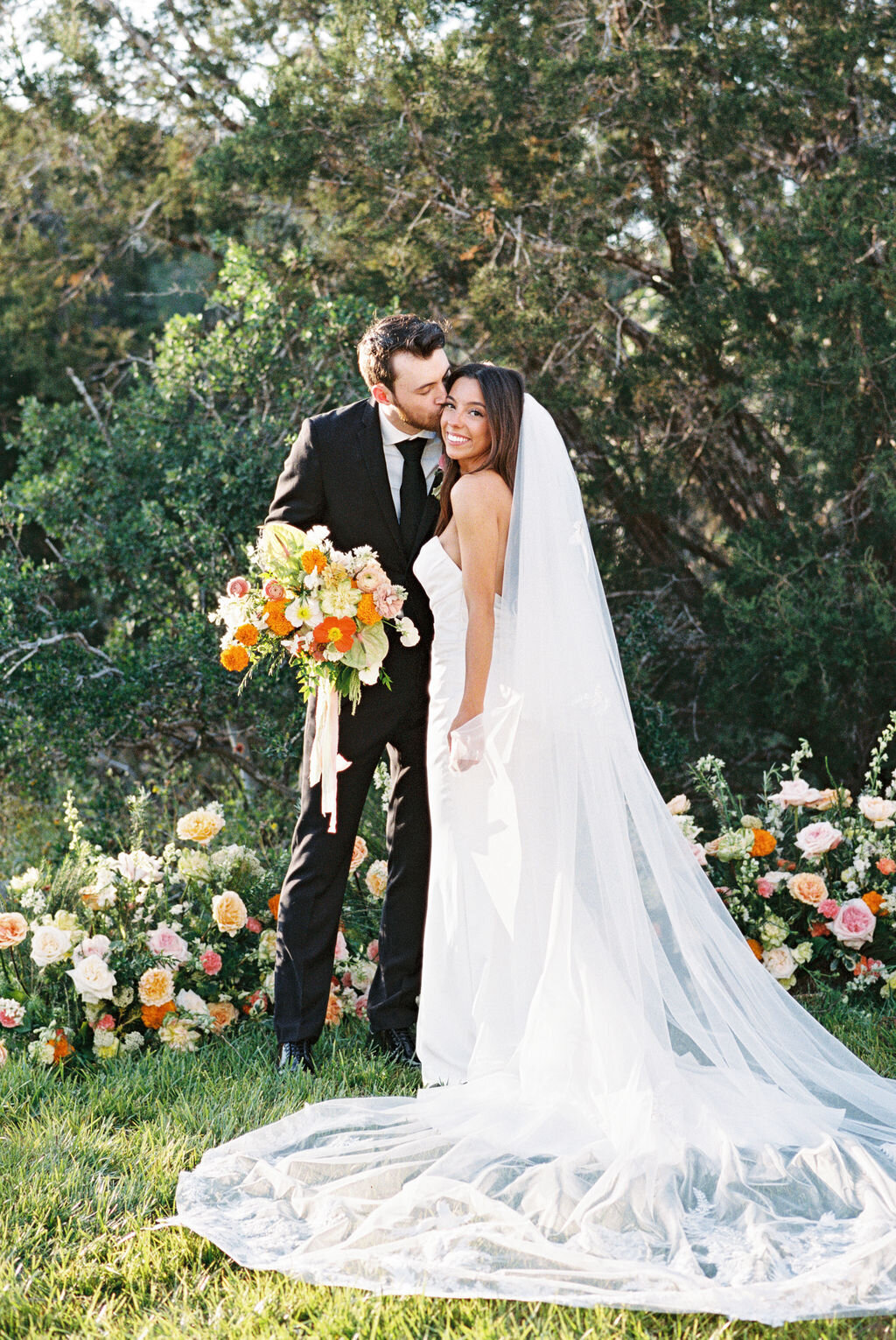allisonbolinphoto-austin-hill-country-micro-wedding-film-119
