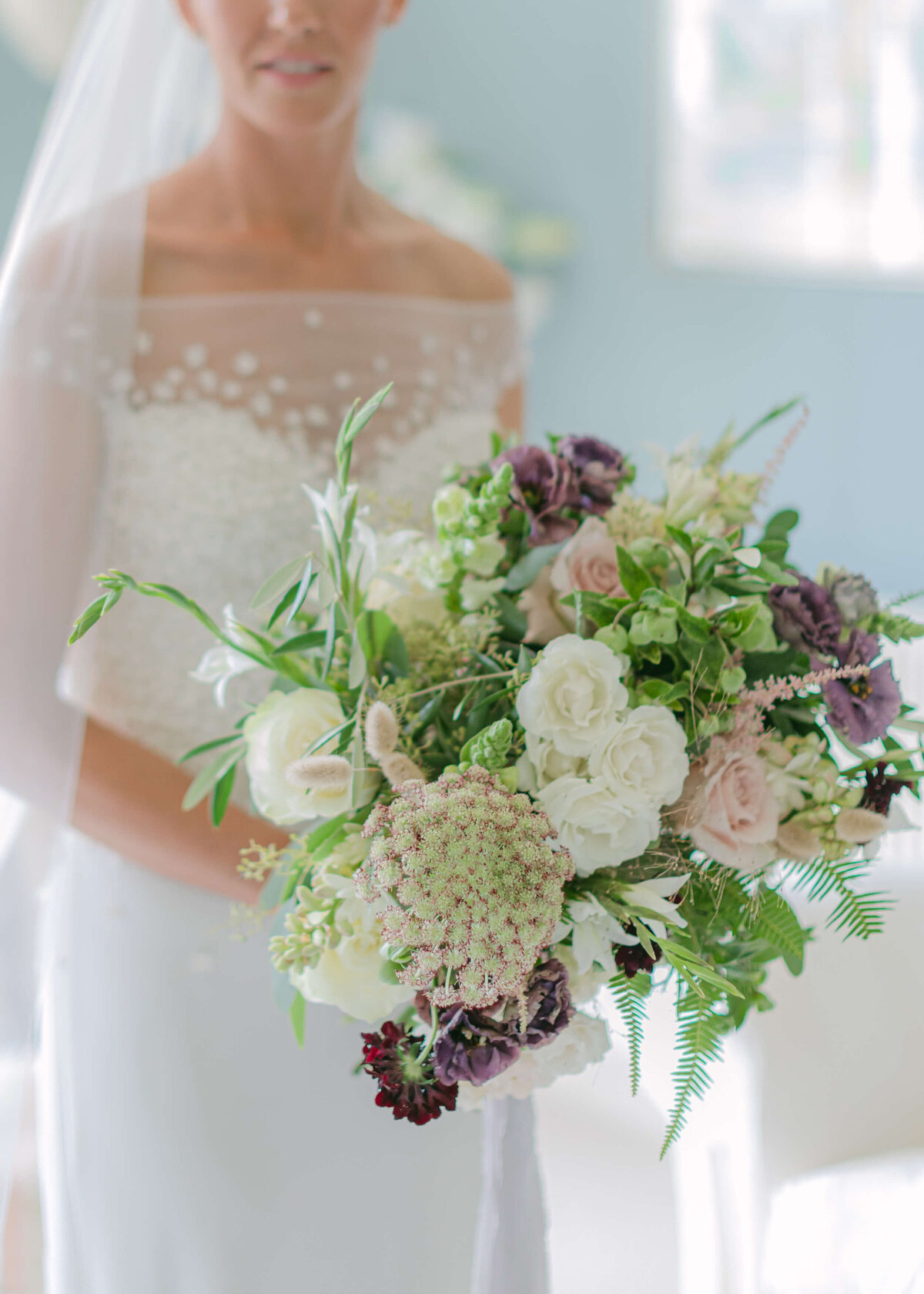 chloe-winstanley-weddings-emma-beaumont-bridal-boquet