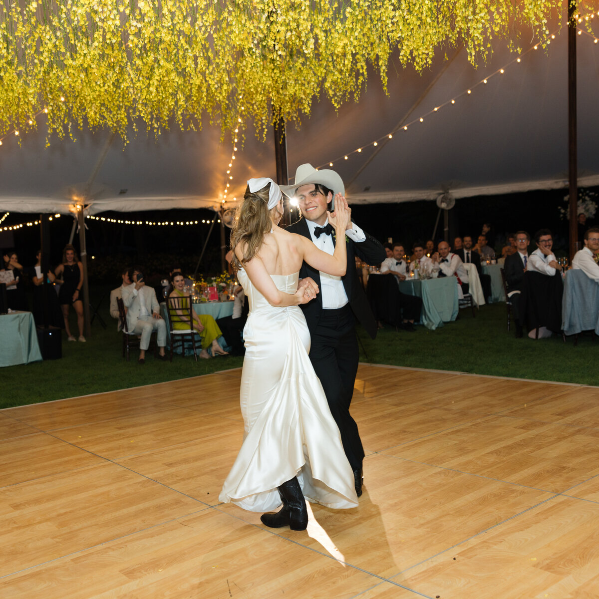 Lake-Minnetonka-wedding-Will-DeGraw-Clever-Disarray-98