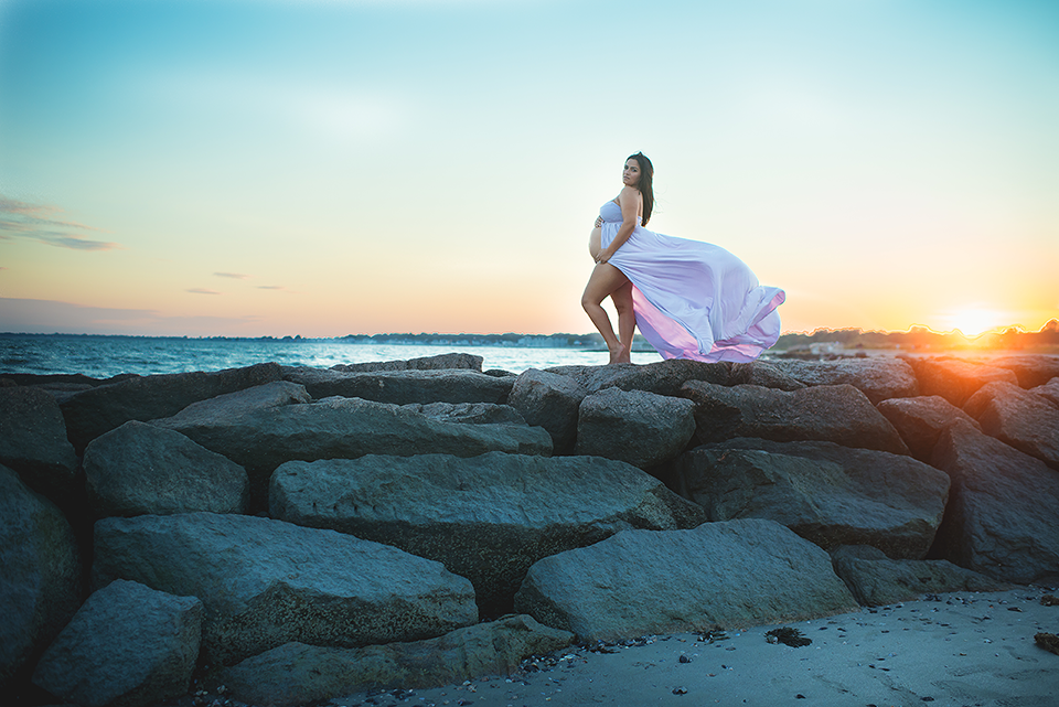 Sunset Beach Maternity Photography Session | Milford CT Maternity Photographer Elizabeth Frederick Photography