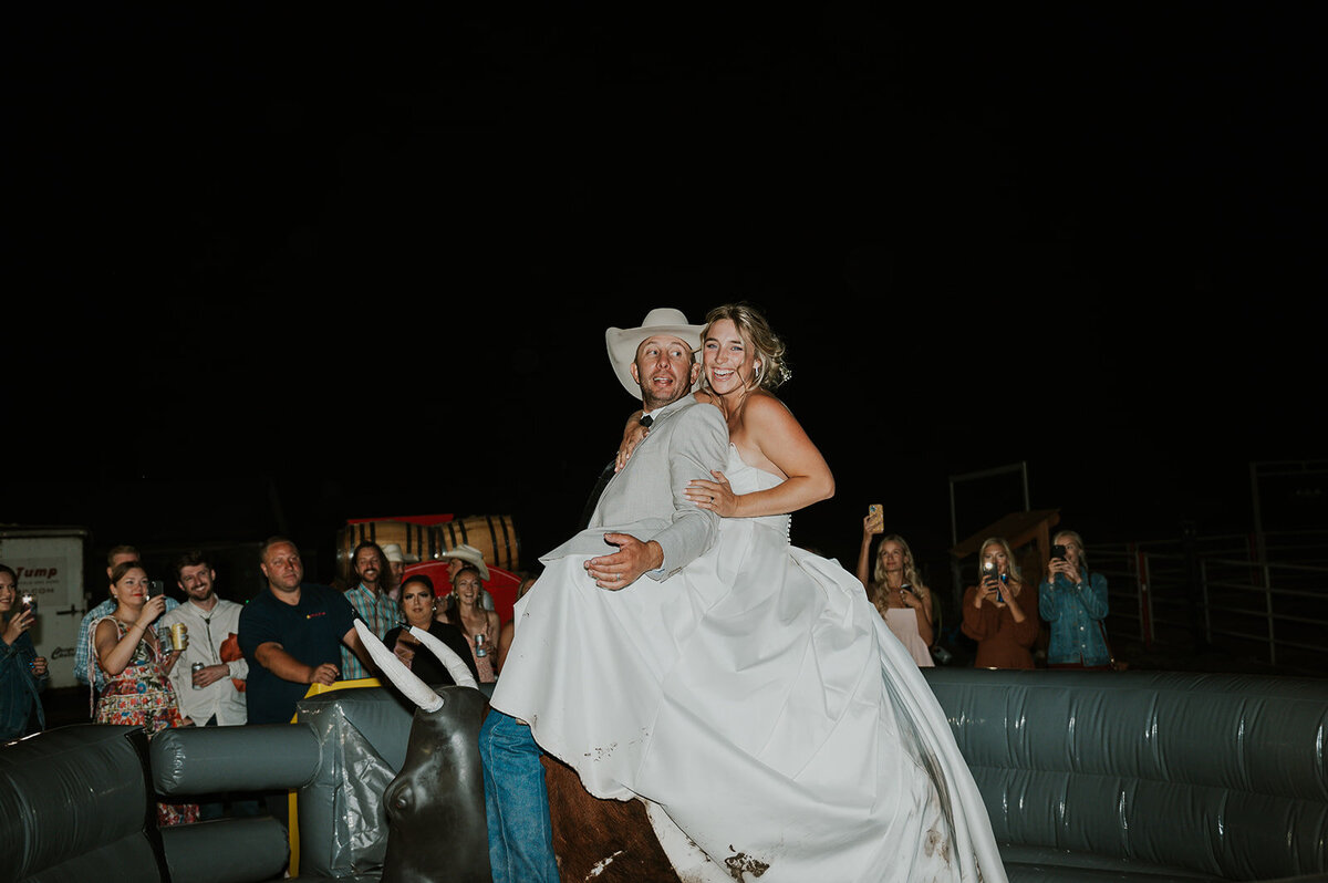 presley-gray-luxury-western-montana-wedding-1717