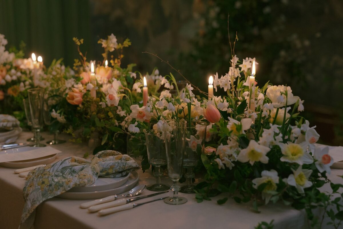 spring-wedding-floral-centrepieces