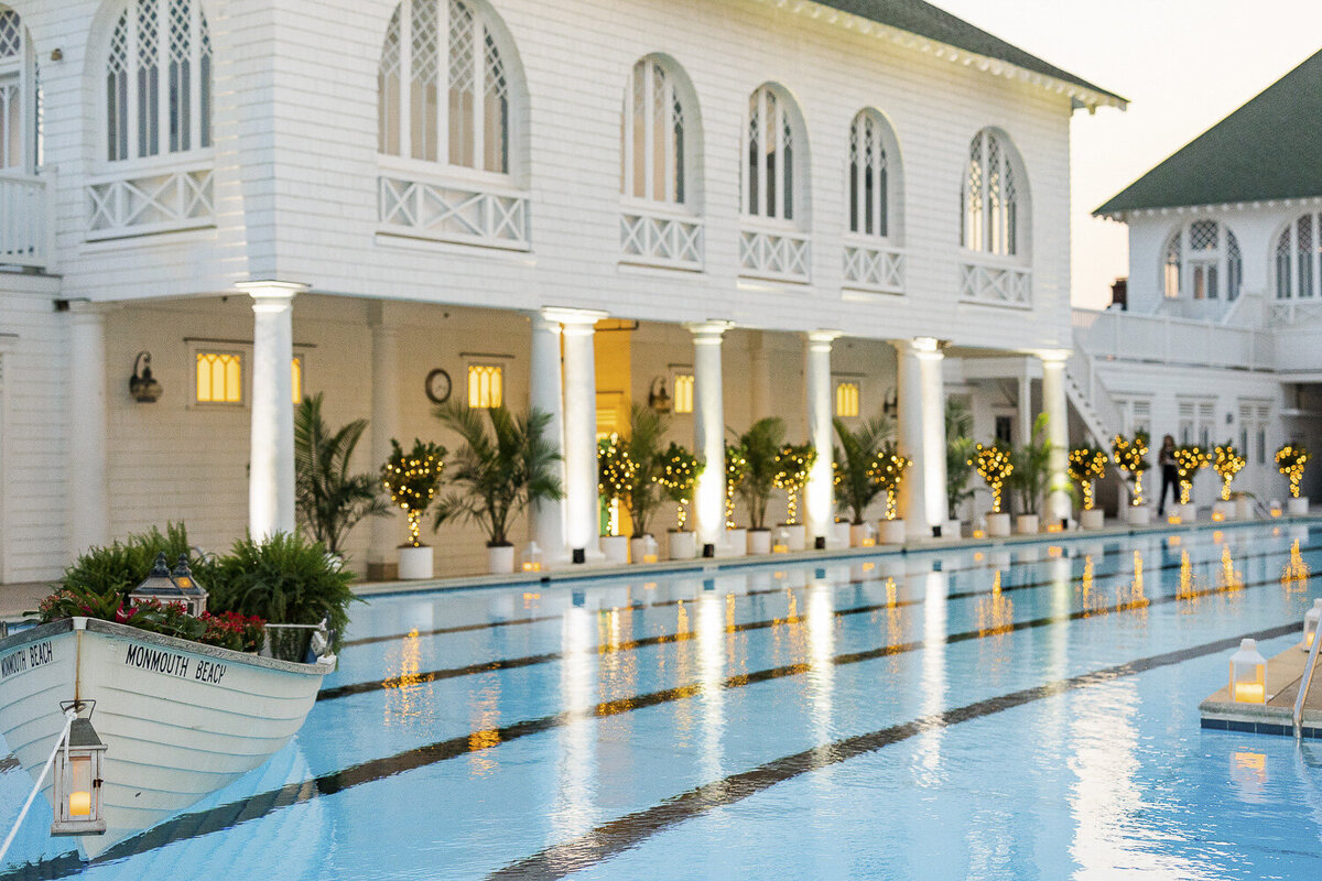 Beach Club Modern Chic Wedding with Touches of Pearl and Gold - Top East Coast Wedding Photography - Ashley Mac Photographs - New Jersey - New York - Connecticut - Rhode Island -57