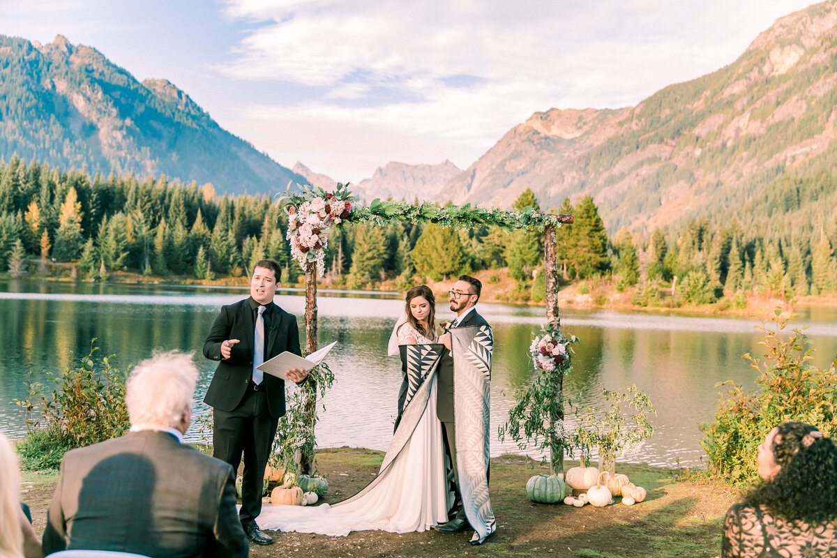 Gold Creek Pond Elopement, Seattle Wedding Photographer (49)