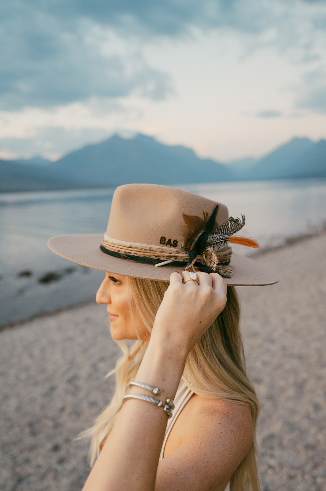 vintage-hollywood-glacier-national-park-elopement-presley-gray-photo1481