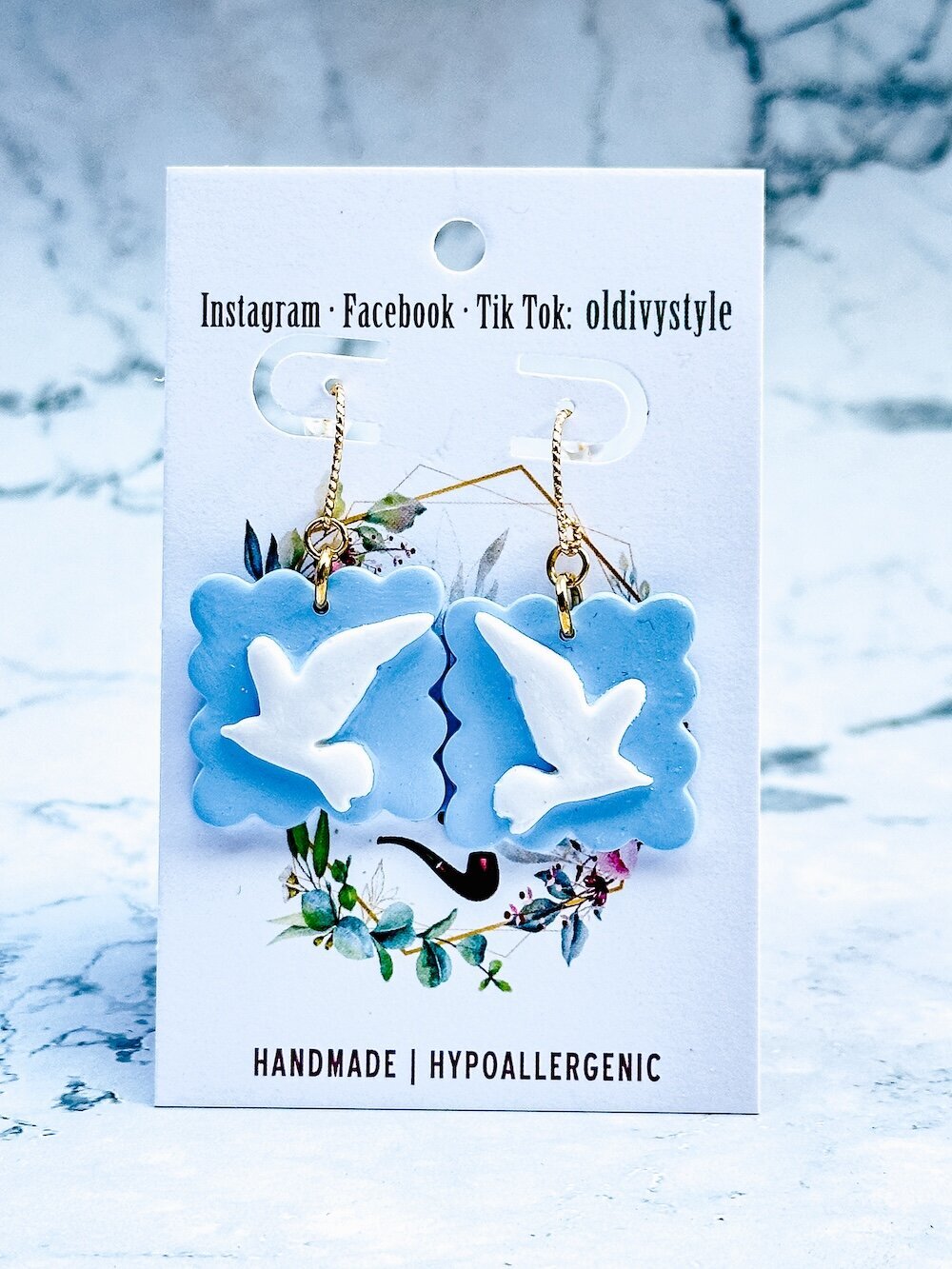 Pair of Old Ivy style hypoallergenic earrings white doves