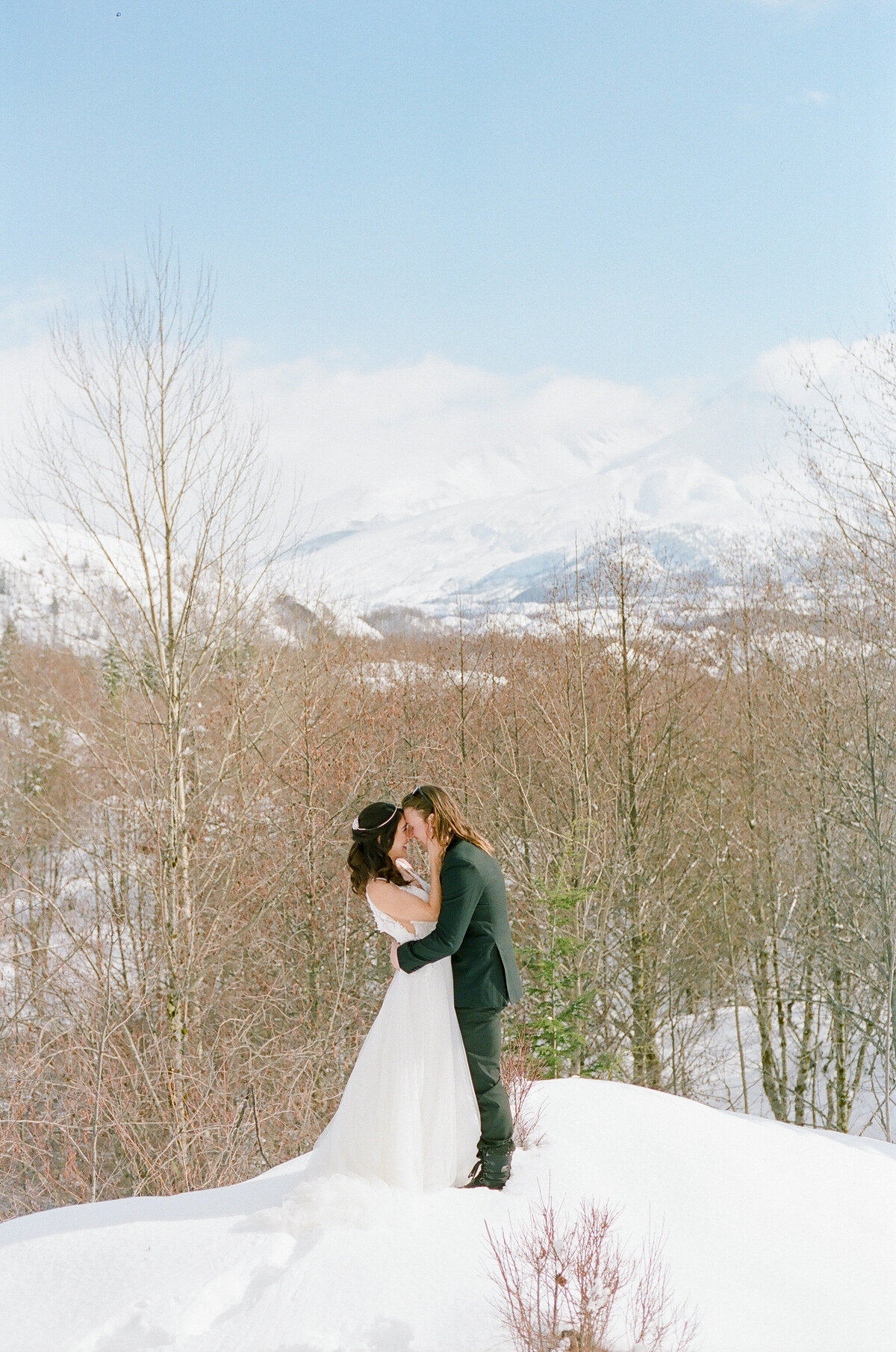Stephanie and Trevor - Mount St Helens Elopement - Kerry Jeanne Photography (15)