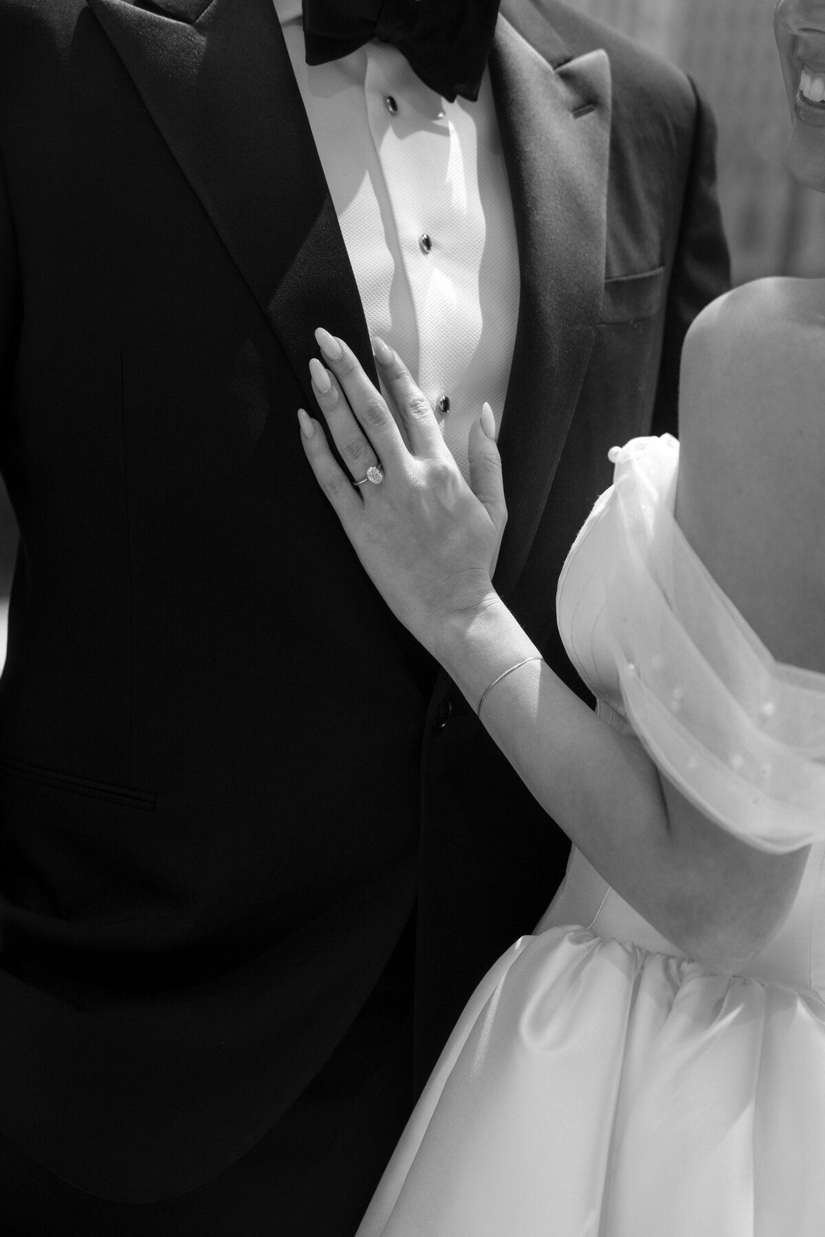 Aspen-Avenue-Berlez-Chicago-Wedding-Photographer-Great-Events-Epic-Events-Rockwell-on-the-River-Entertaining-Company-Jewish-Wedding-Editorial-56