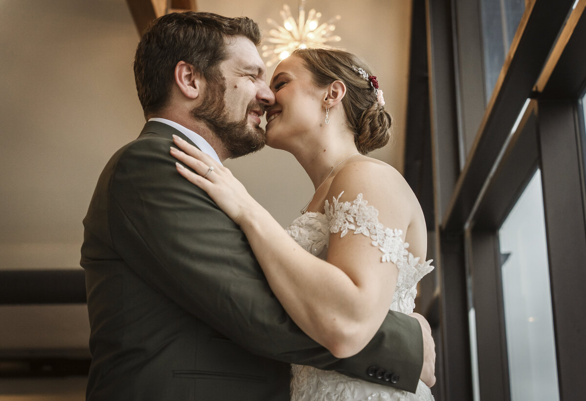 Buffalo, NY Rochester, NY and WNY wedding and engagement photographer. Jessica Stewart Photograpy The Sterling Clarence NY The Timberlodge Clarence NY Weddings