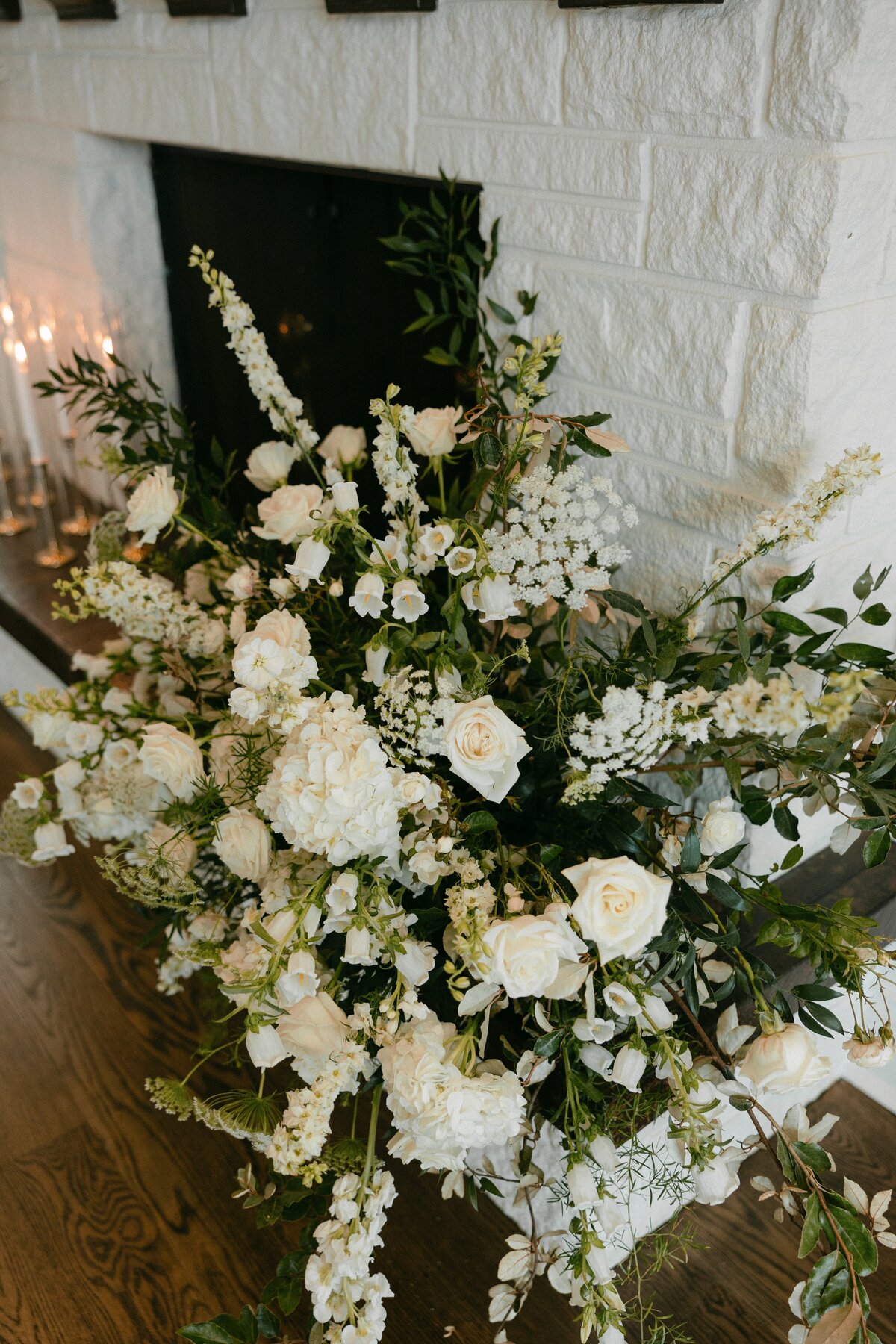 sloan-daniel-wichita-country-club-wedding-kayxbee-355