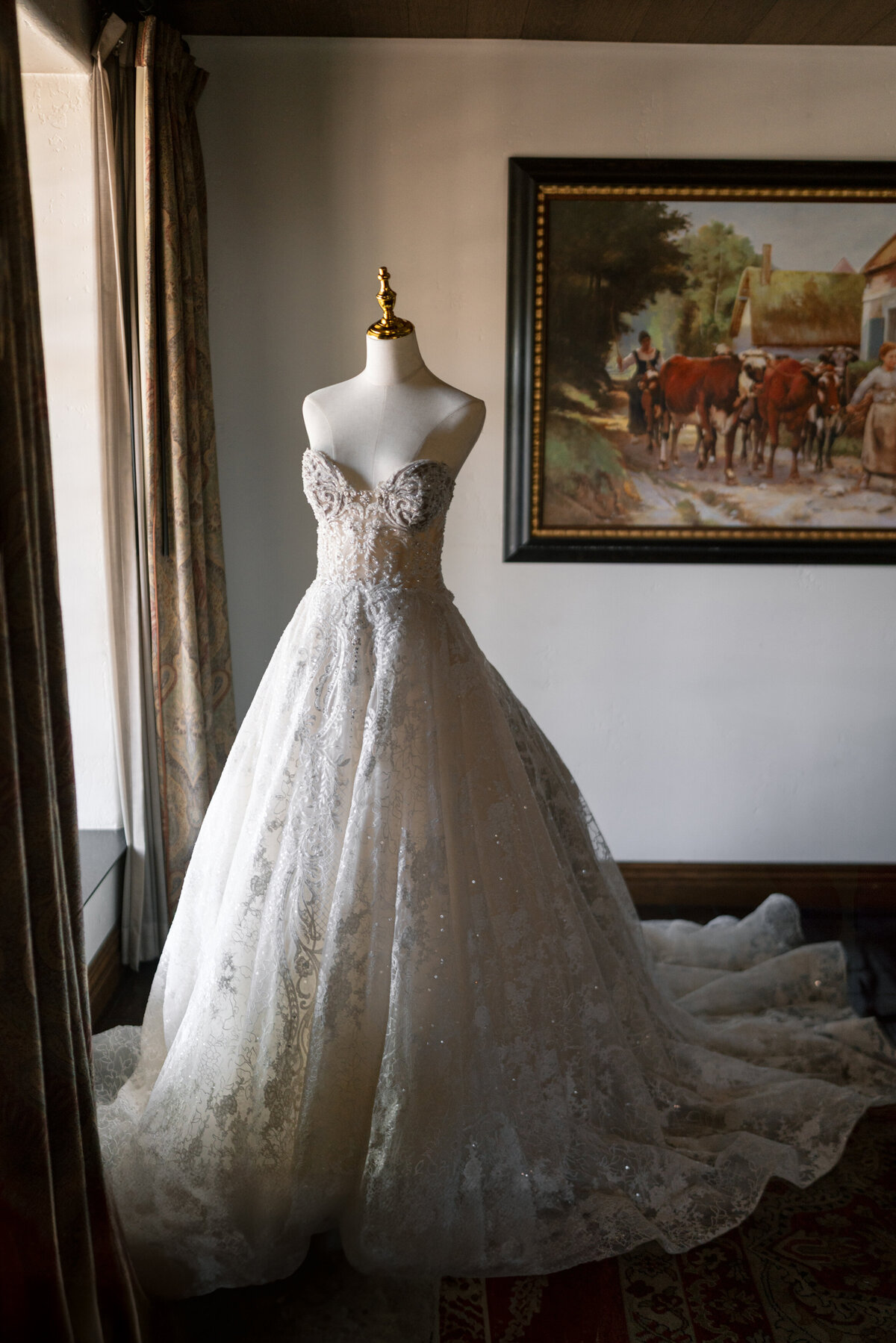 Berlez-Chicago-Wedding-Photographer-samantha-li-bridal-Eve-of-Milady-Armour-House-Editorial-1