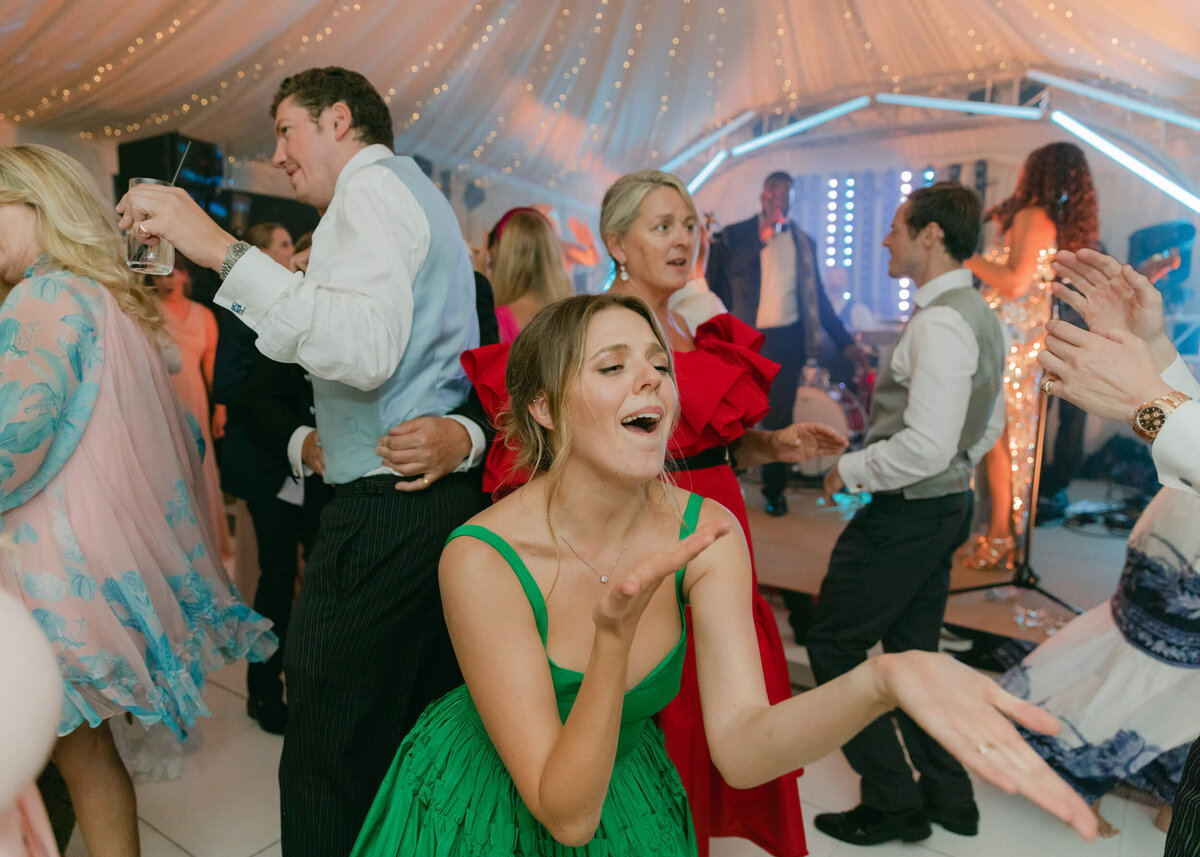 chloe-winstanley-weddings-hambleden-dancing-guest