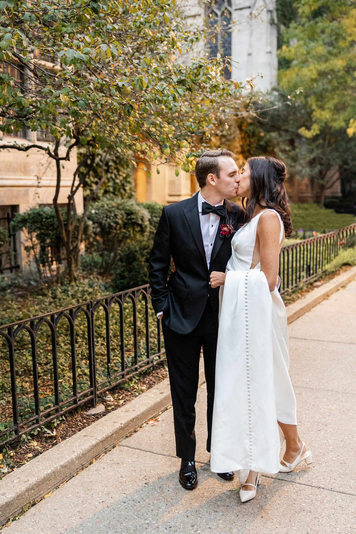 four-seasons-chicago-fall-wedding-alex-ferreri--41