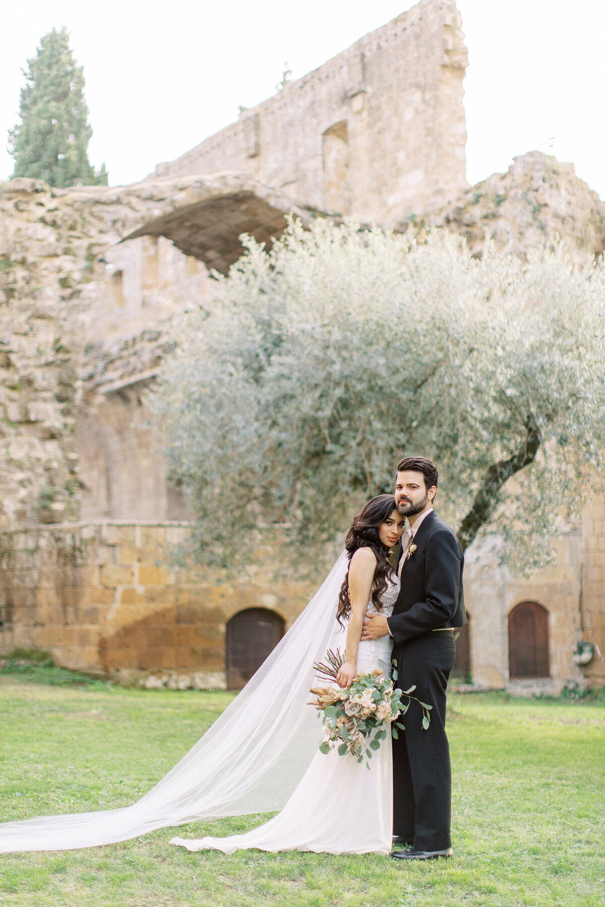 Maïlys Fortune Photography Husband Wife Wedding Weddings Photography France Switzerland Italy Timeless Dreamy Imagery Bilingual French English Destination Weddings Destination Wedding Provence French Riviera Paris Lake Como Tuscany120
