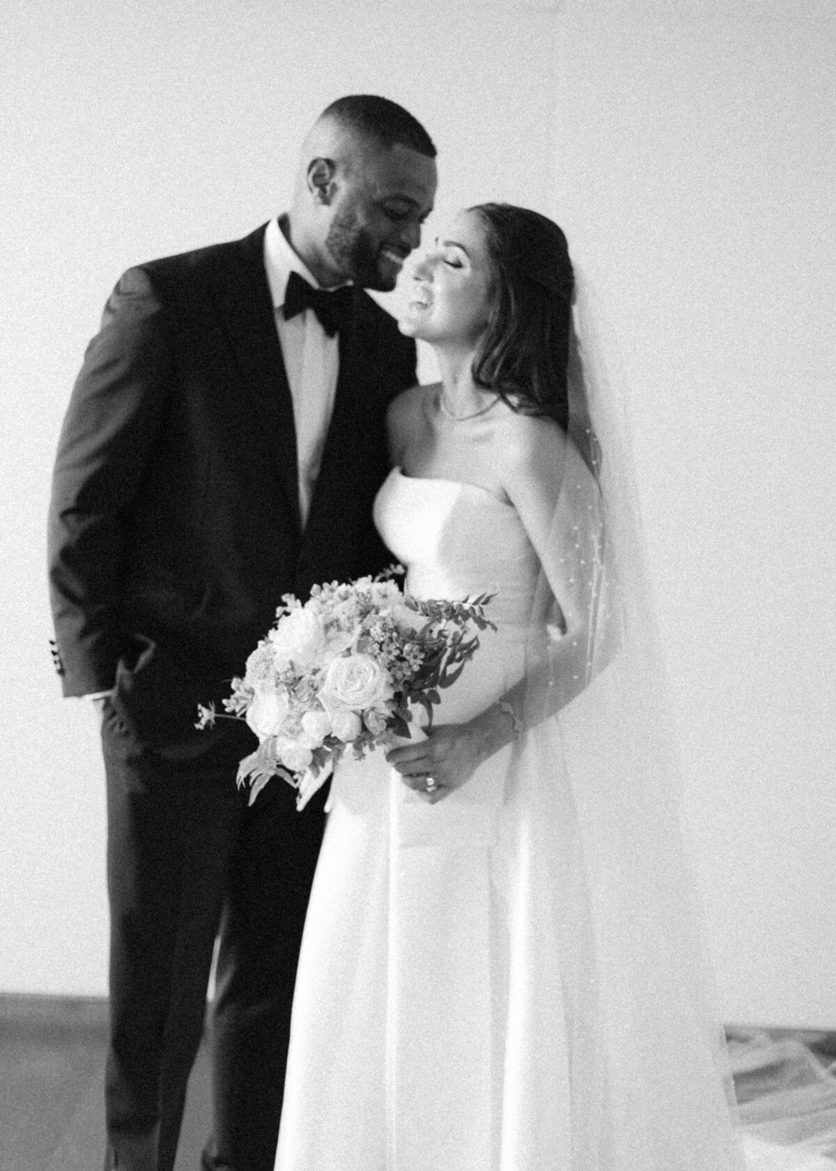 Noor-Tumi-Wedding-Spring-Somerset-House-Chloe-Winstanley-Photography-093