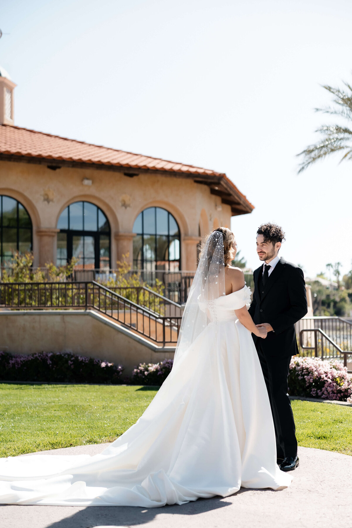 42_riskyexposure_marley-simon_las-vegas-elopement-photography