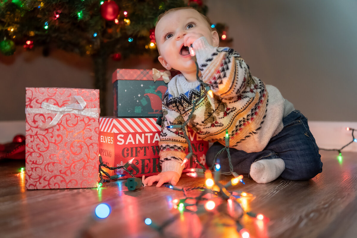 Joshua 9 Month (Christmas)-6