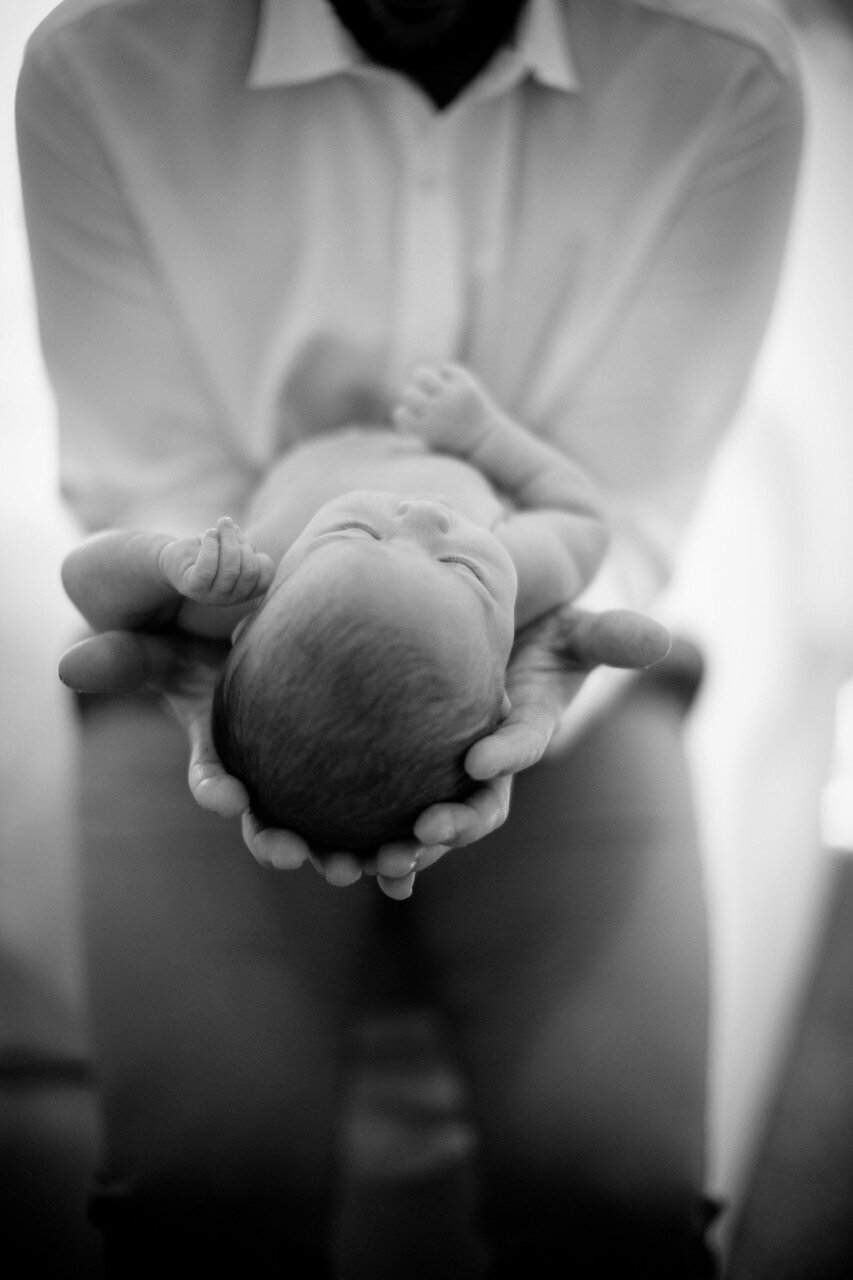 31-neborn-natural-light-orange-county-lauren-ford-photography.