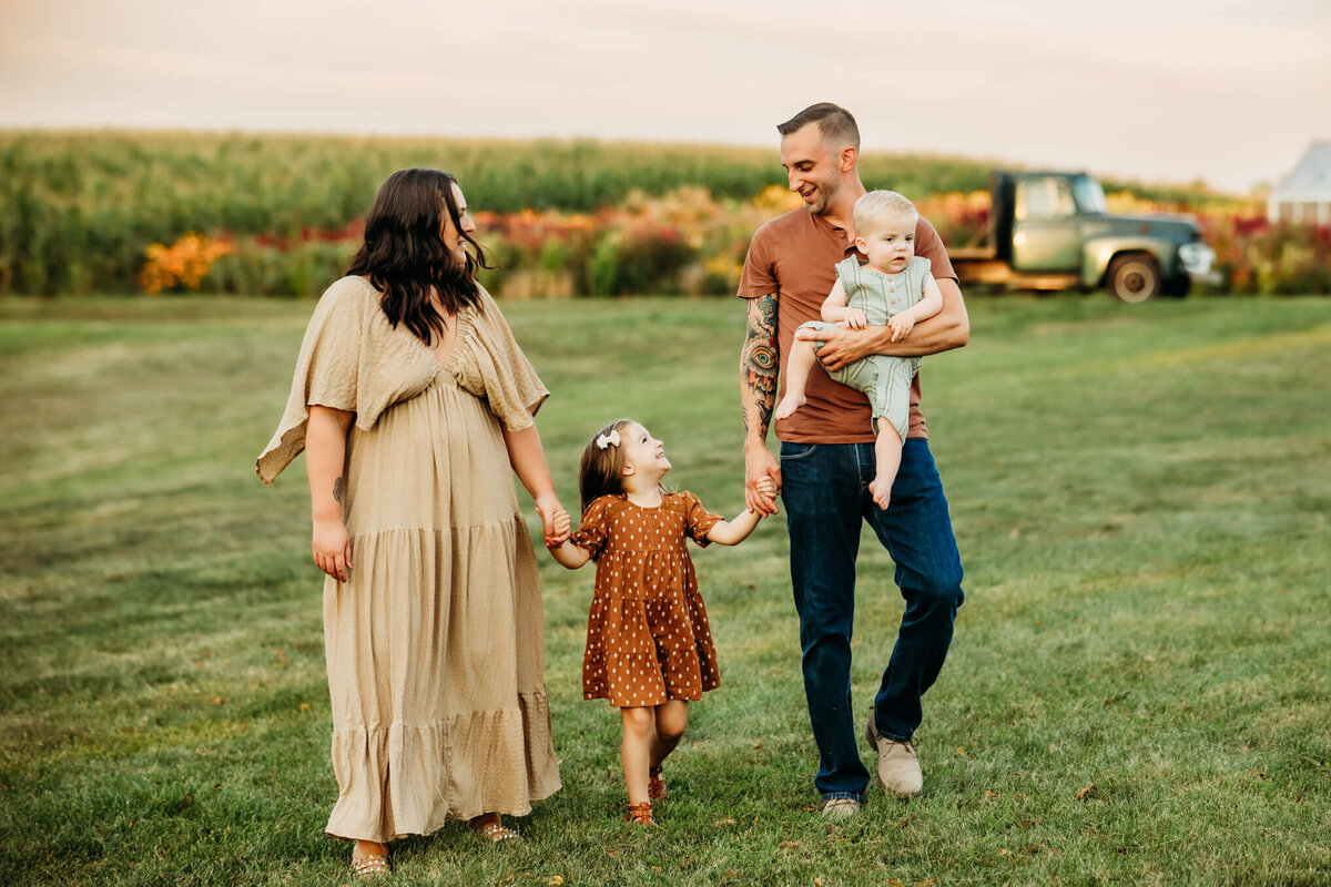 country joy flowers, family photography