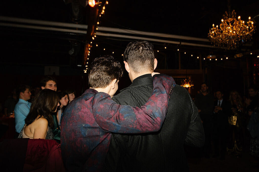 13-red-velvet-lgbtq-welcome-party-belles-lounge-detroit-modern-vintage-events