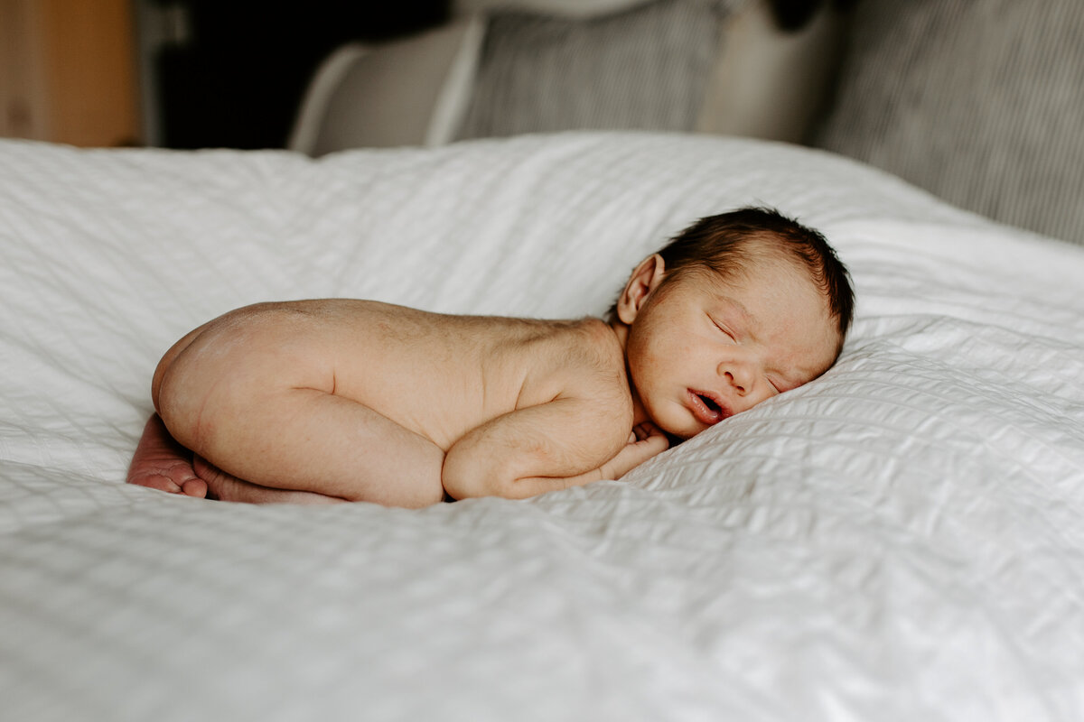 Blissfullybriphotography-newborn-home-session-pittsburgh-mans-092