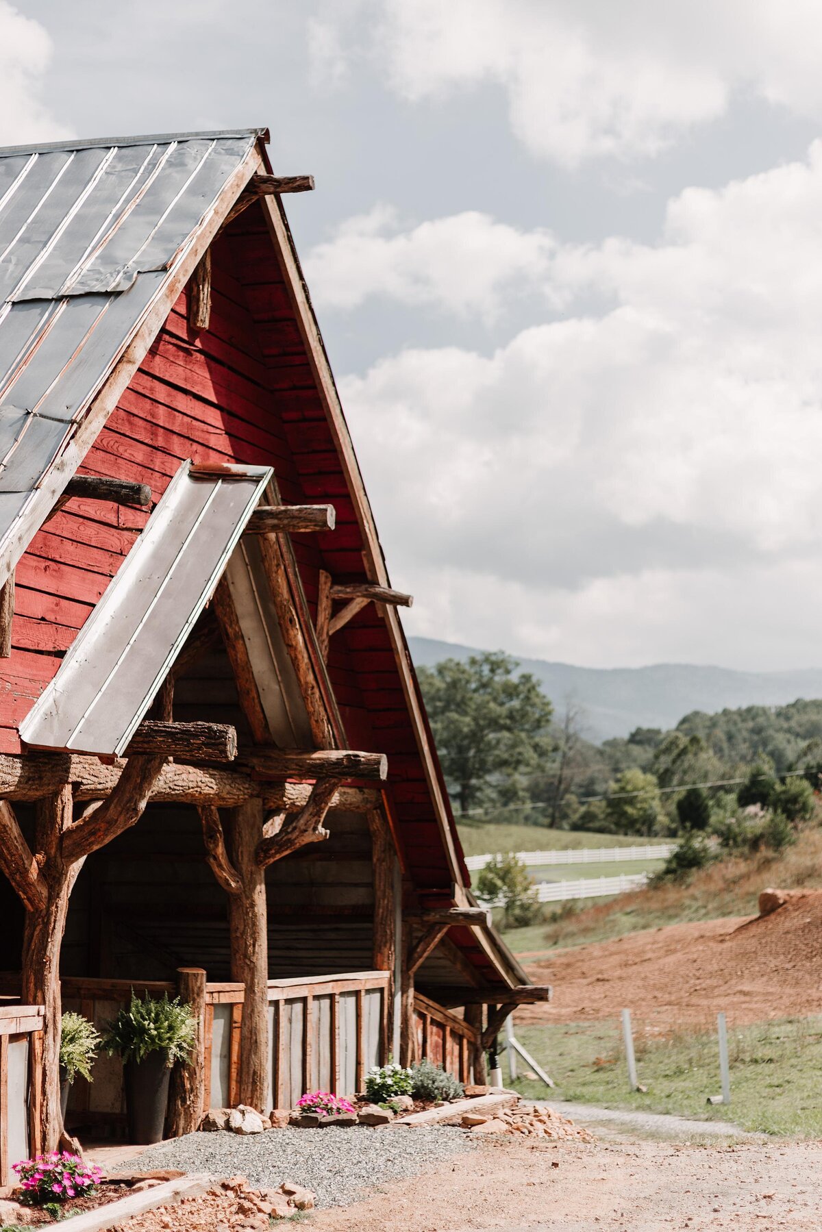 Barn 697 North Carolina Elopement Venue_0014