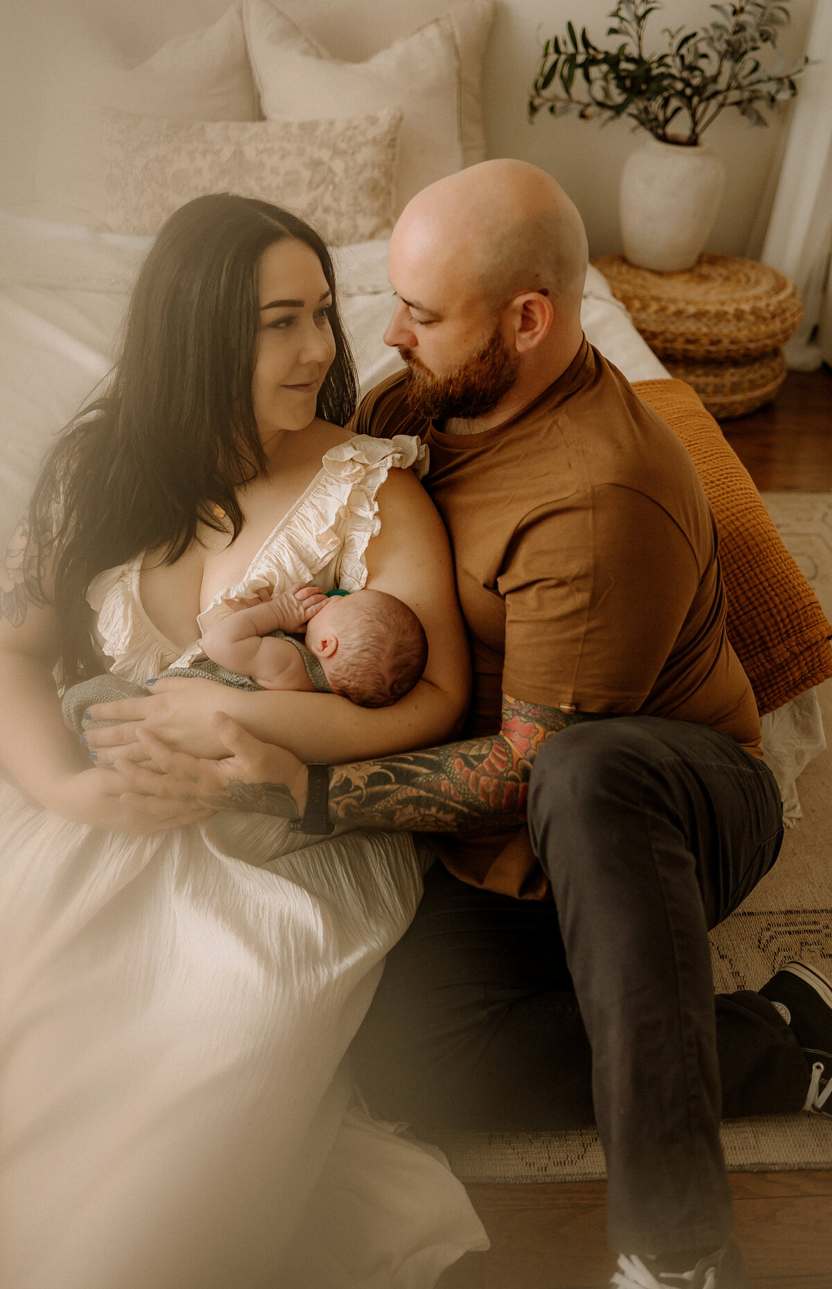 My newborn artistry in Calgary creates precious memories that highlight the tenderness, love, and purity of your baby's early days. Let's capture this special time.