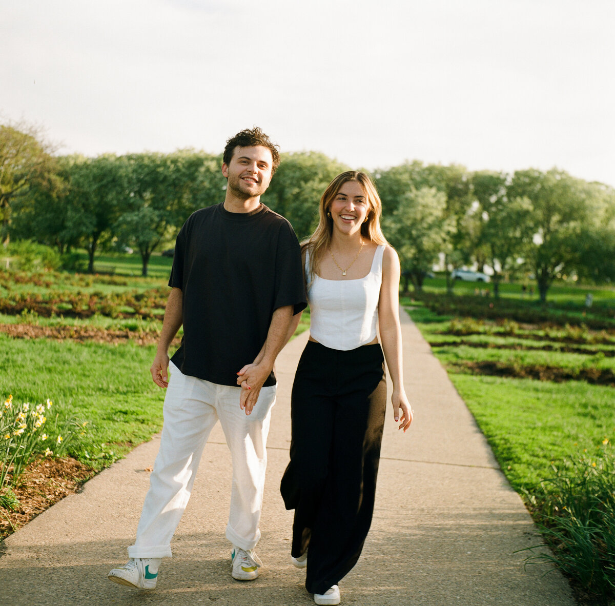 Lyndale-Rose-Garden-engagement-R&K-Will-DeGraw-Clever-Disarray-34
