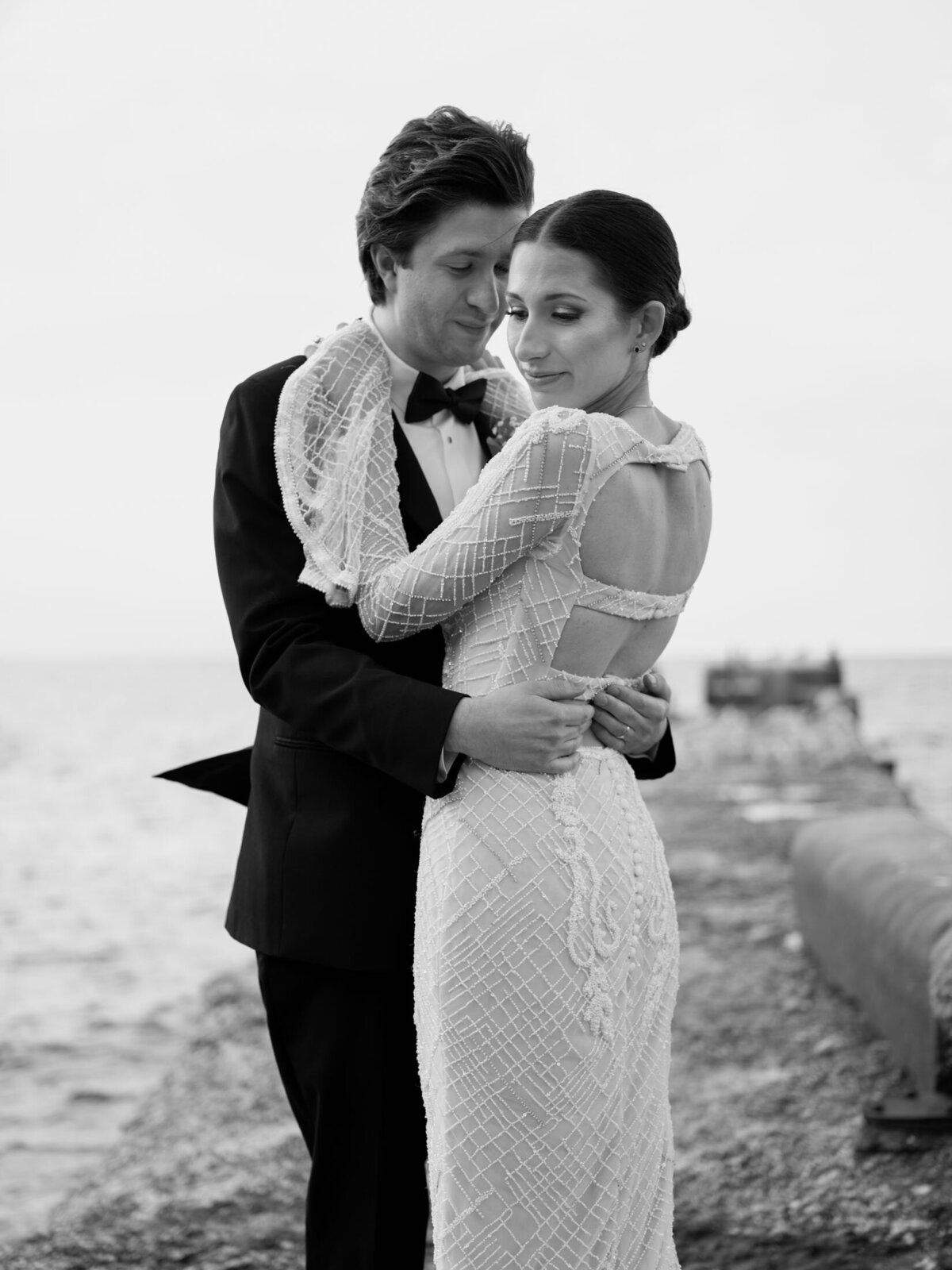 Bride and groom portraits at Shoreby Club on Lake Erie