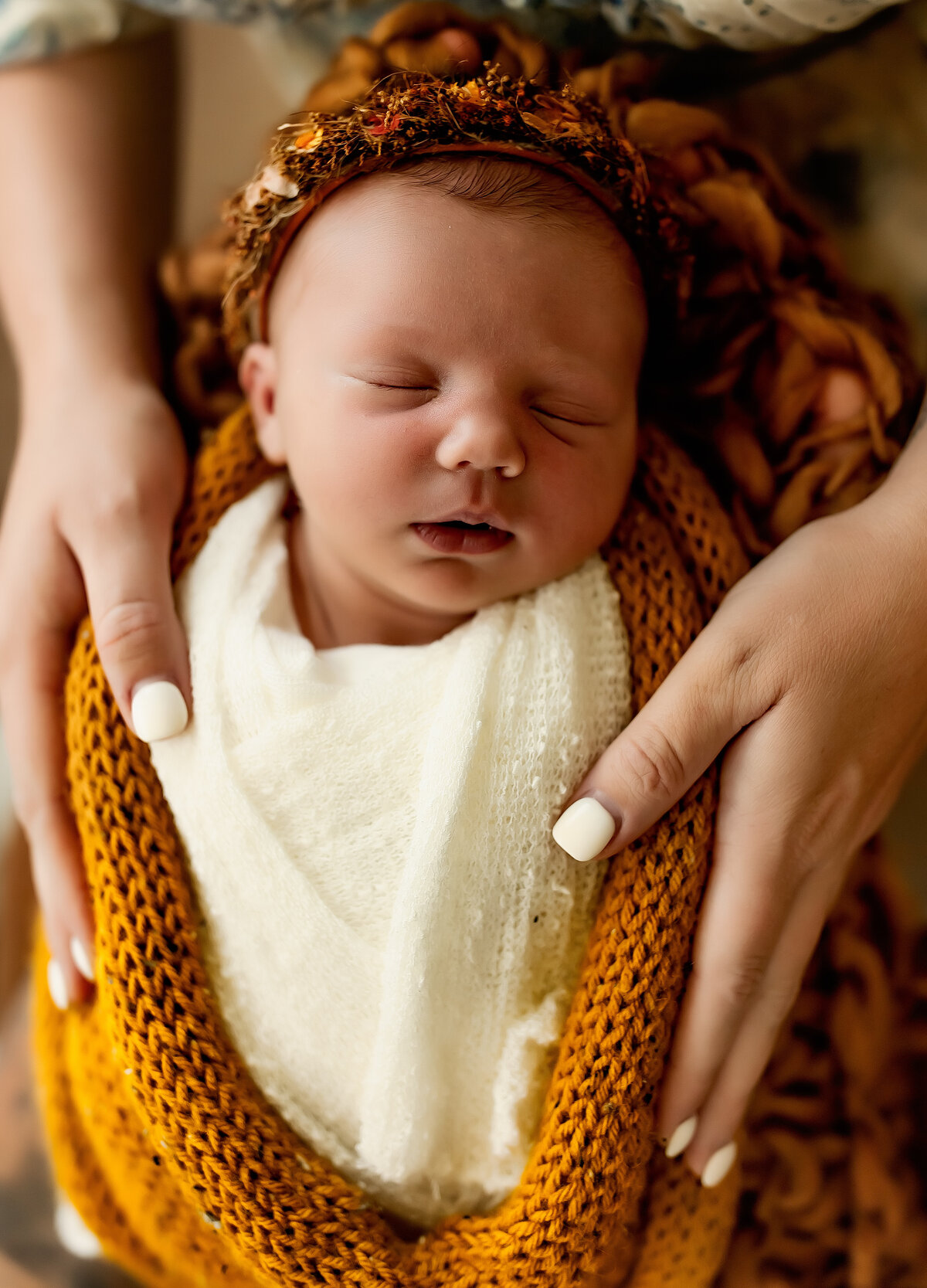 Lifestyle newborn session in home | Burleson, TX Newborn Photographer