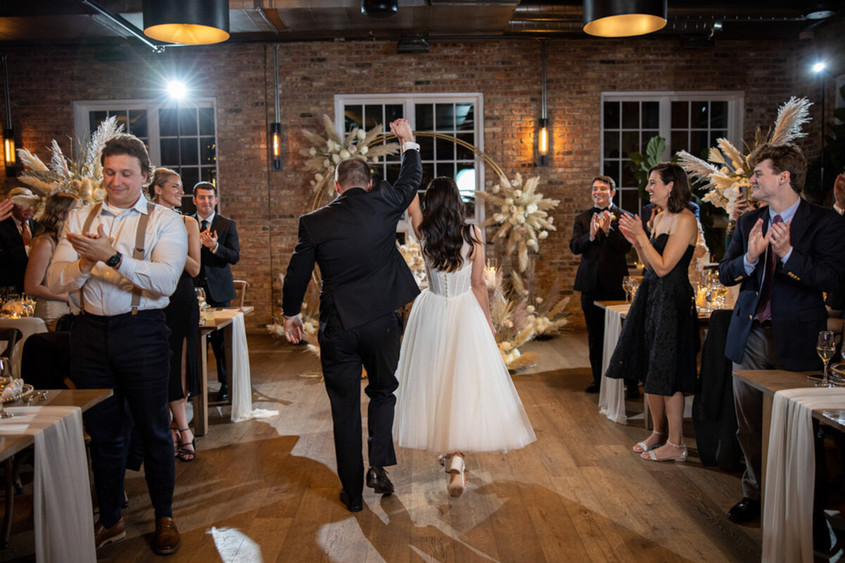 136Lucia-Lofts-Wedding-Photos-Lauren-Ashlely-Studios