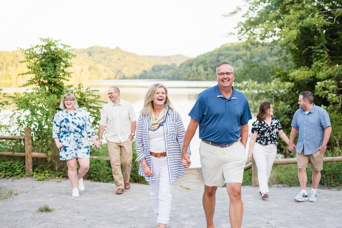 Nashville-extended-family-photography-session-at-Radnor-Lake+1