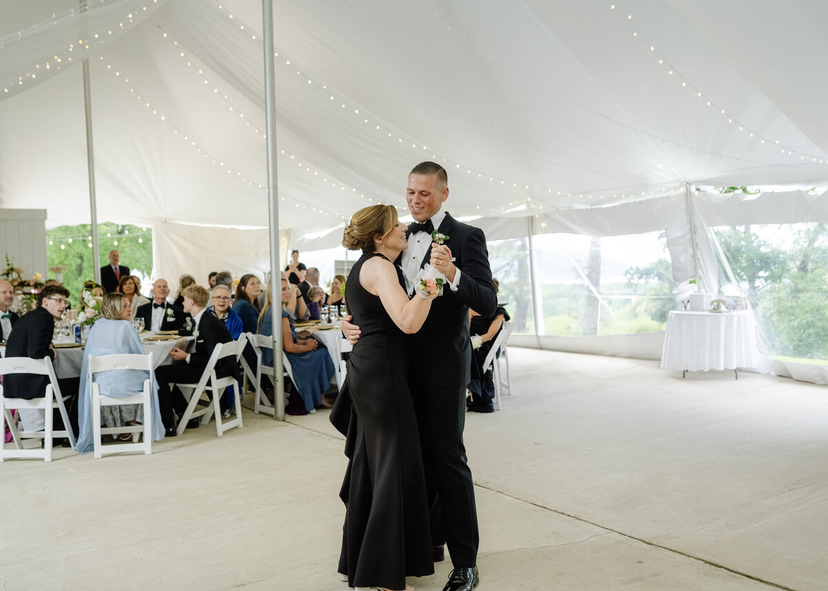 OliviaNoah_WeddingPreview135