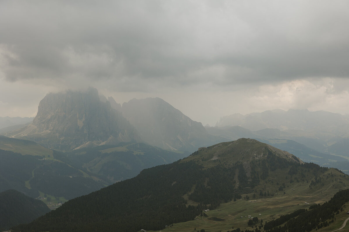 destination-wedding-elopement-photographer-italy-dolomites-seceda-documentary-tanya-davids-photo-film-158