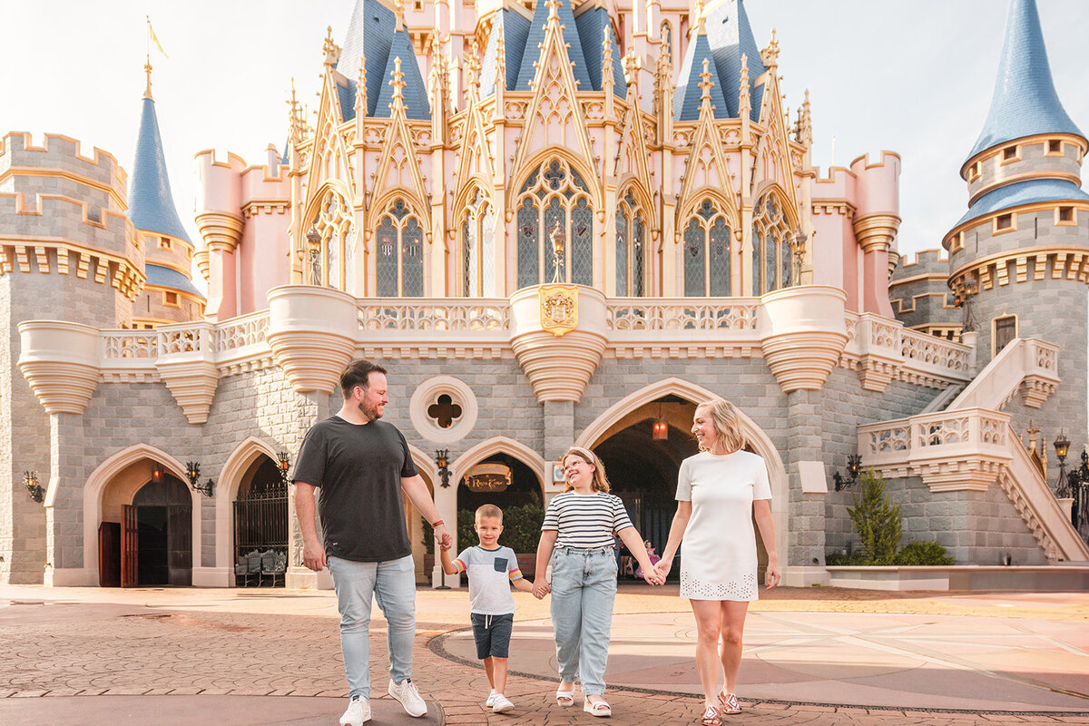 Magic Kingdom 0740