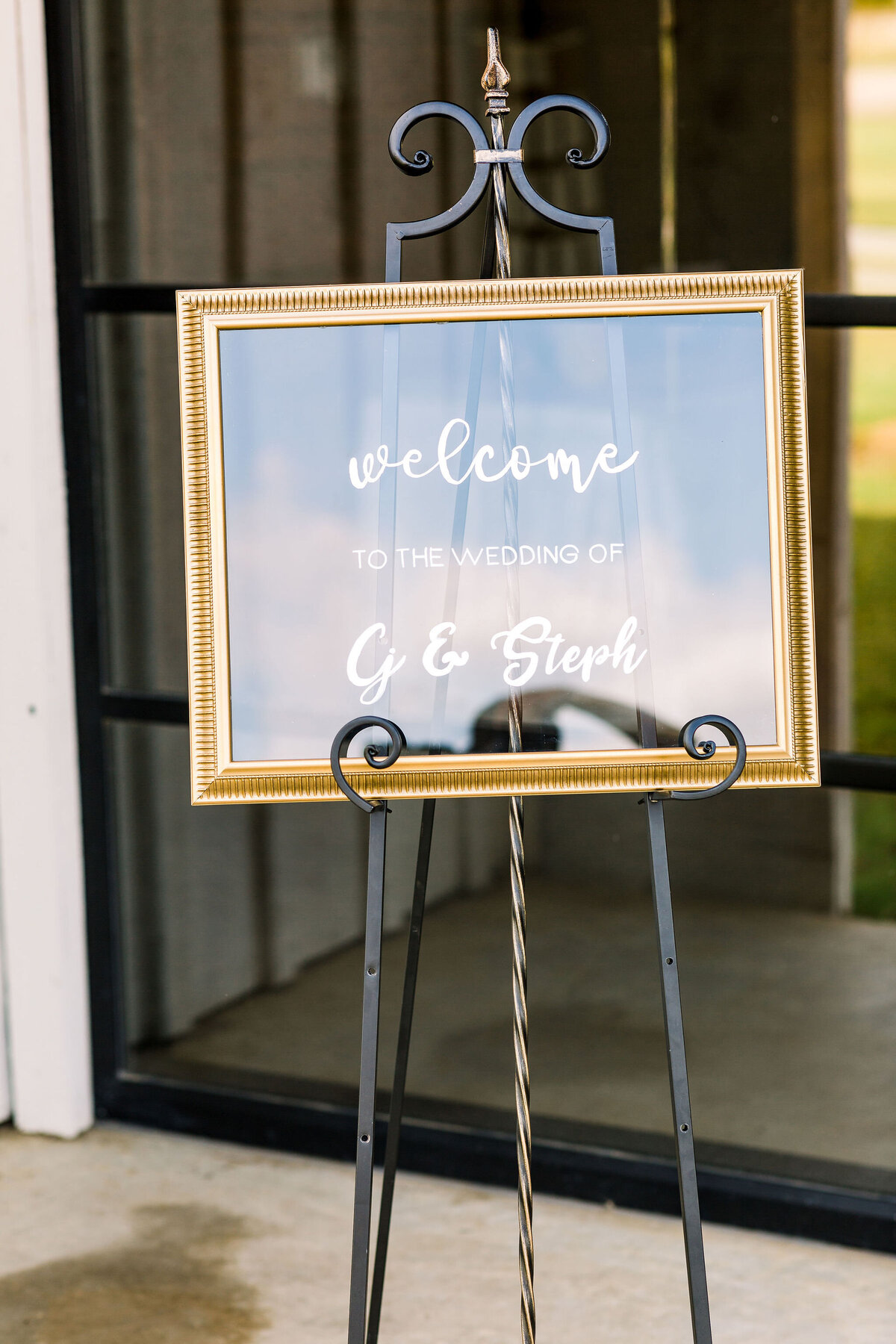 Stephanie&ChristianMorganCreekBarnAubreyTxWedding3