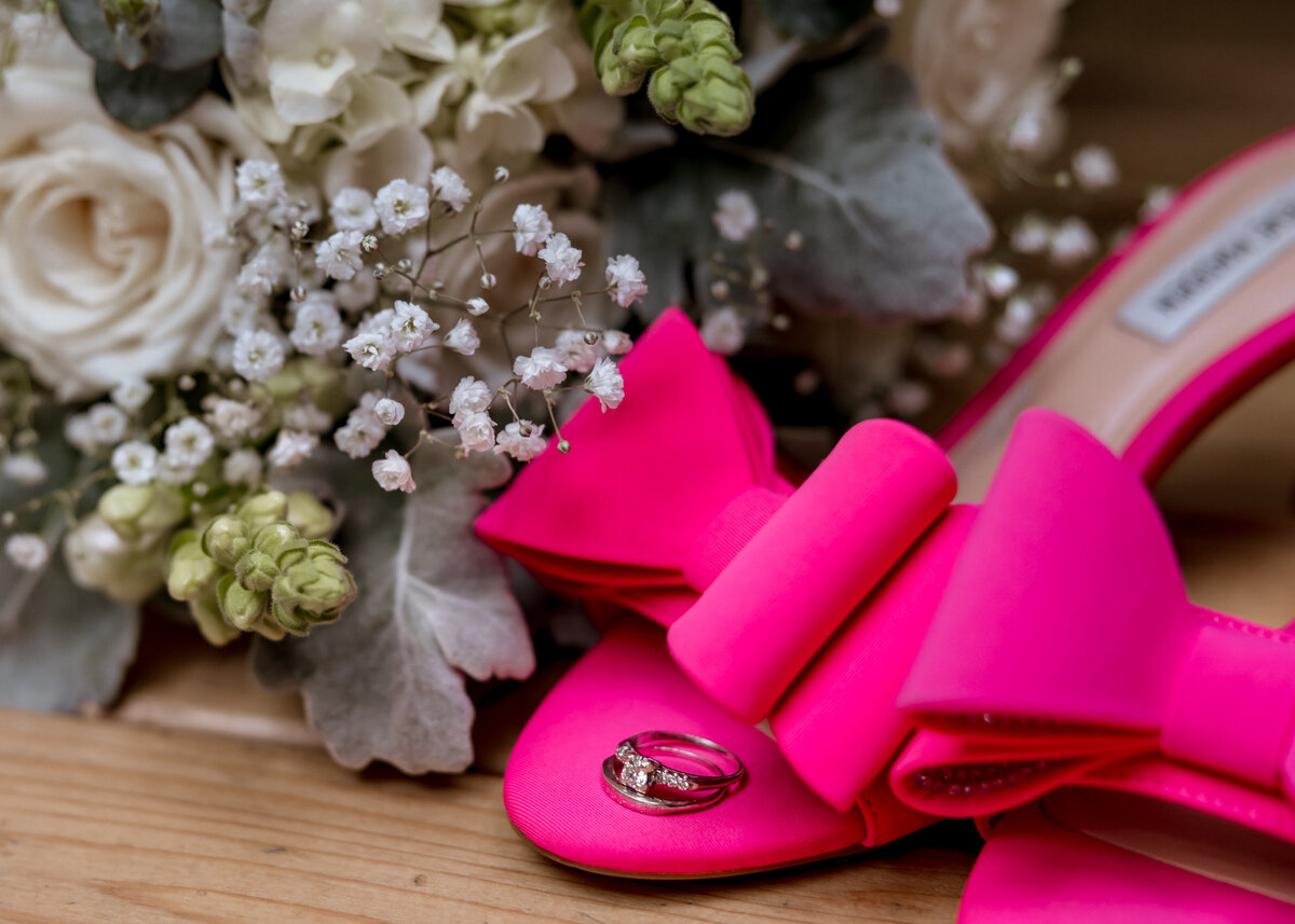 Wedding at the Troutdale House by the Sandy River