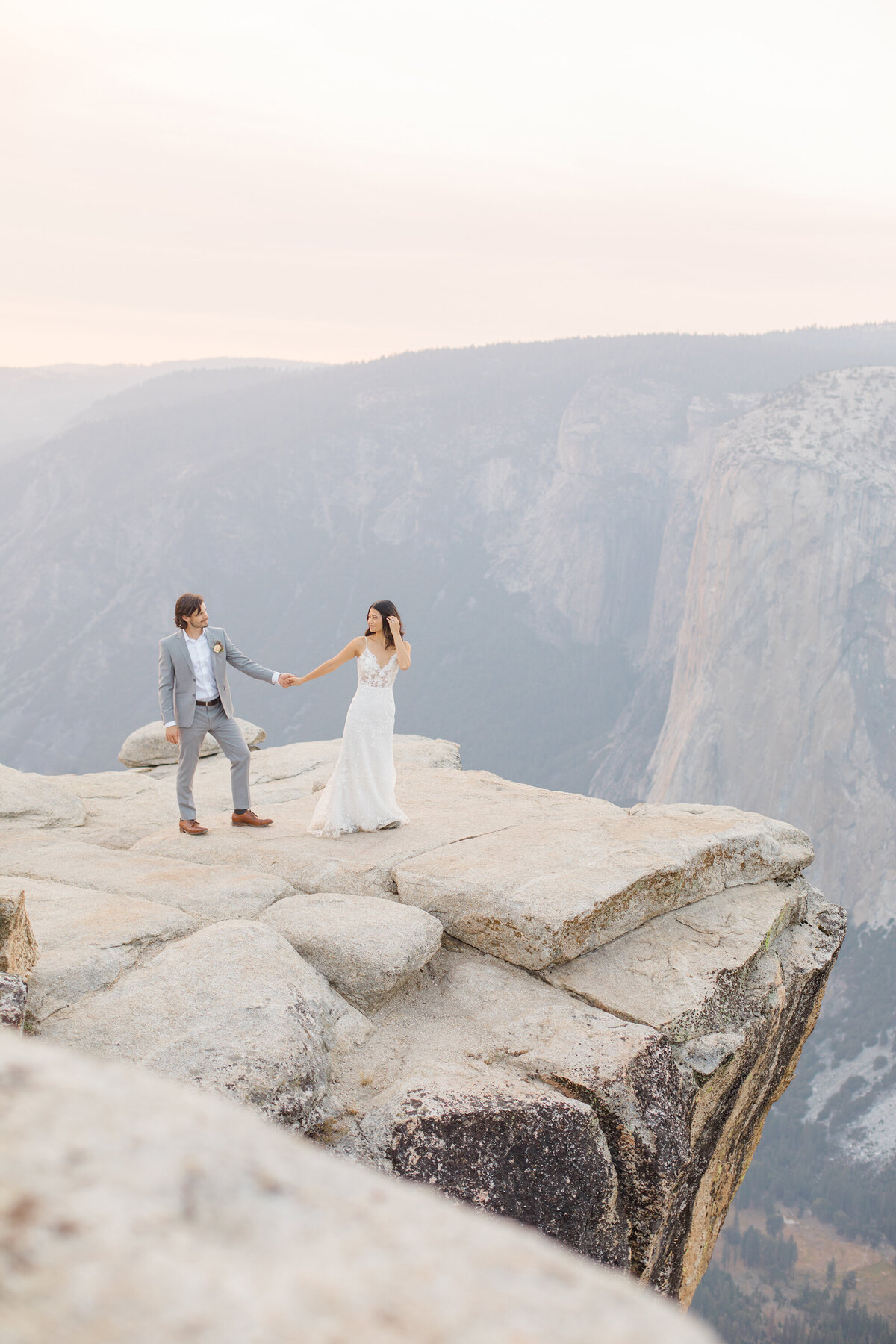 Rachael_Kazmier_Photography_Luxury_Destination_Editorial_Wedding_Photography_Yosemite-1