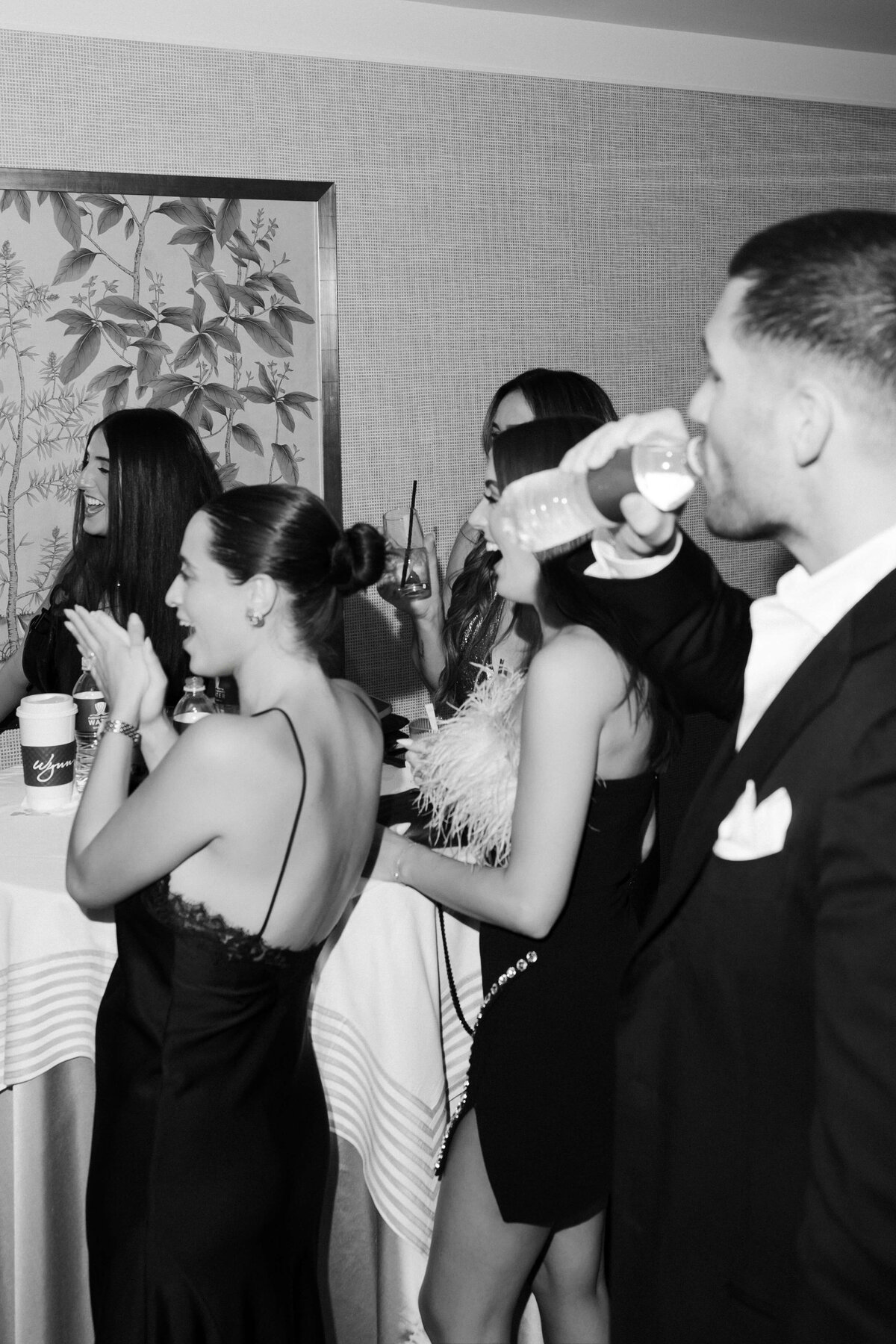 83_riskyexposure_shoshana-kyle_las-vegas-elopement-photography