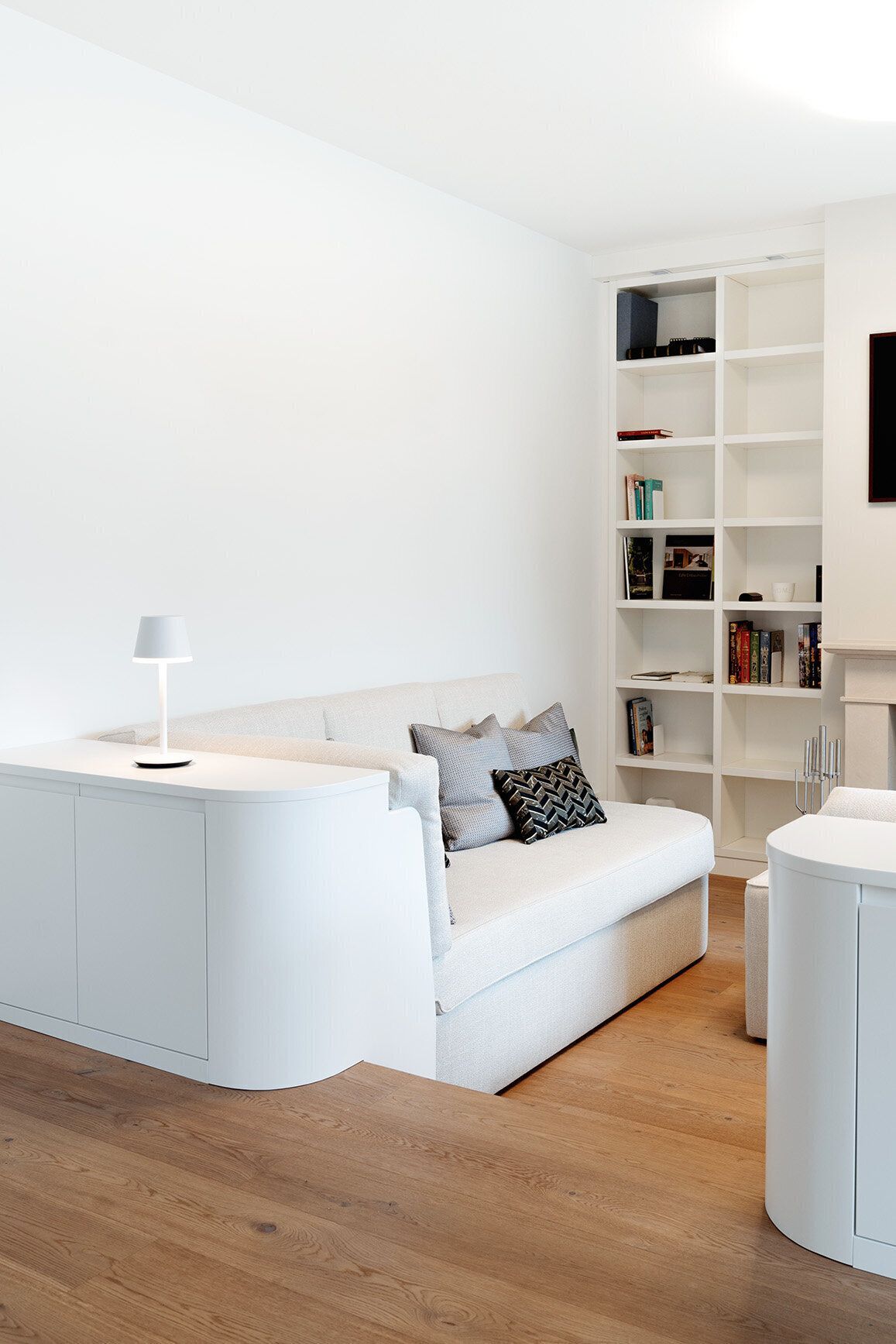 Von-Dach-bis-Keller-individuelle-couch-gepolstert