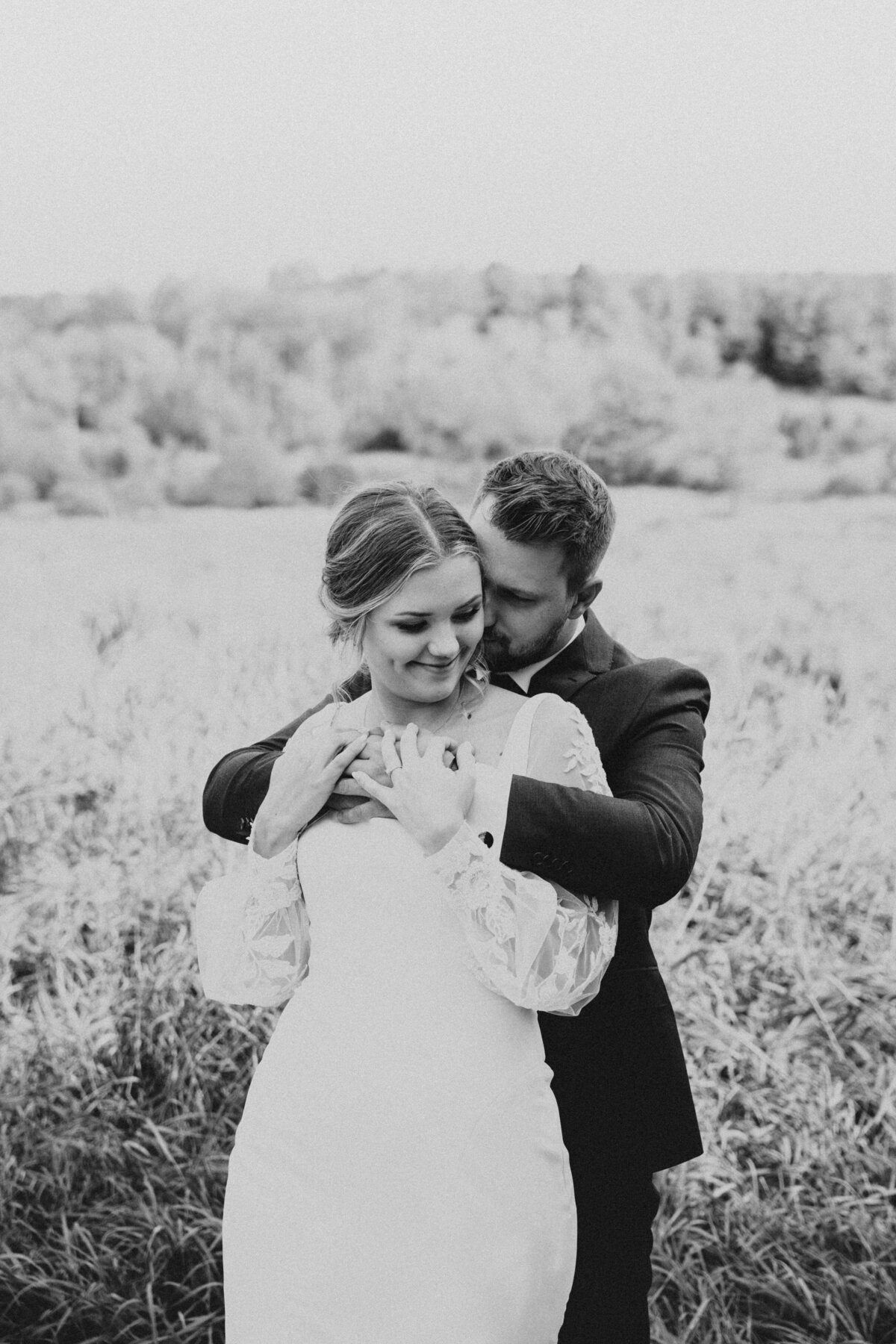 Elora-Wedding-Couple-36