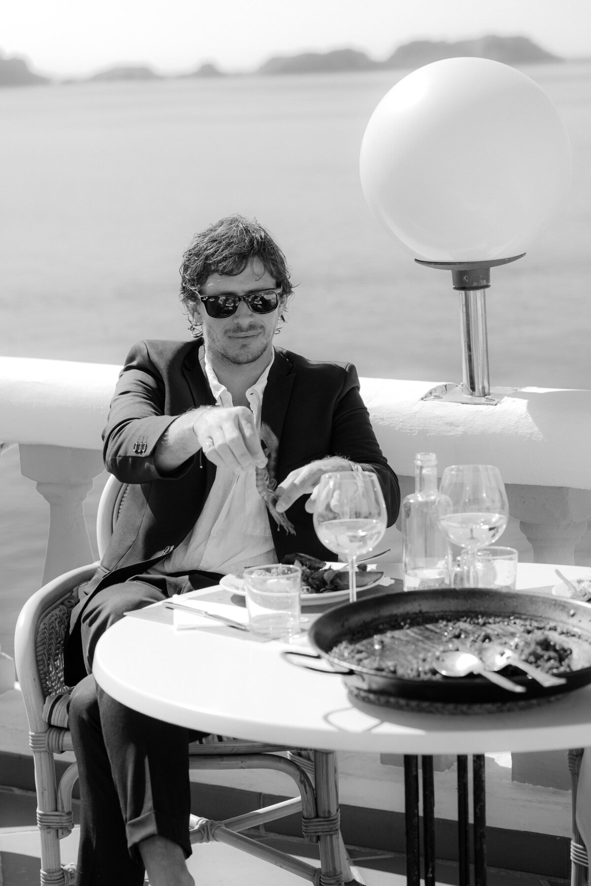 la-gran-tortuga-mallorca-groom-portrait