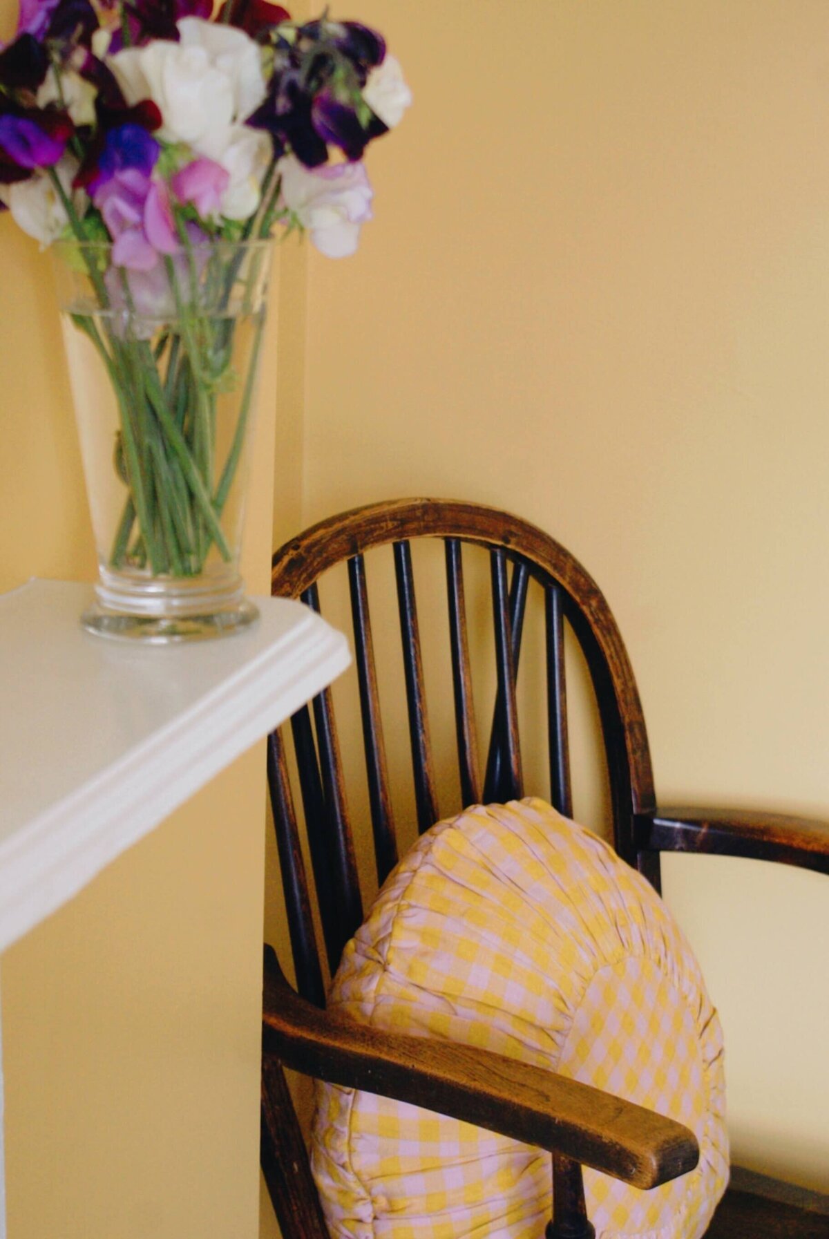 suffolk-yellow-bedroom-vintage-chair